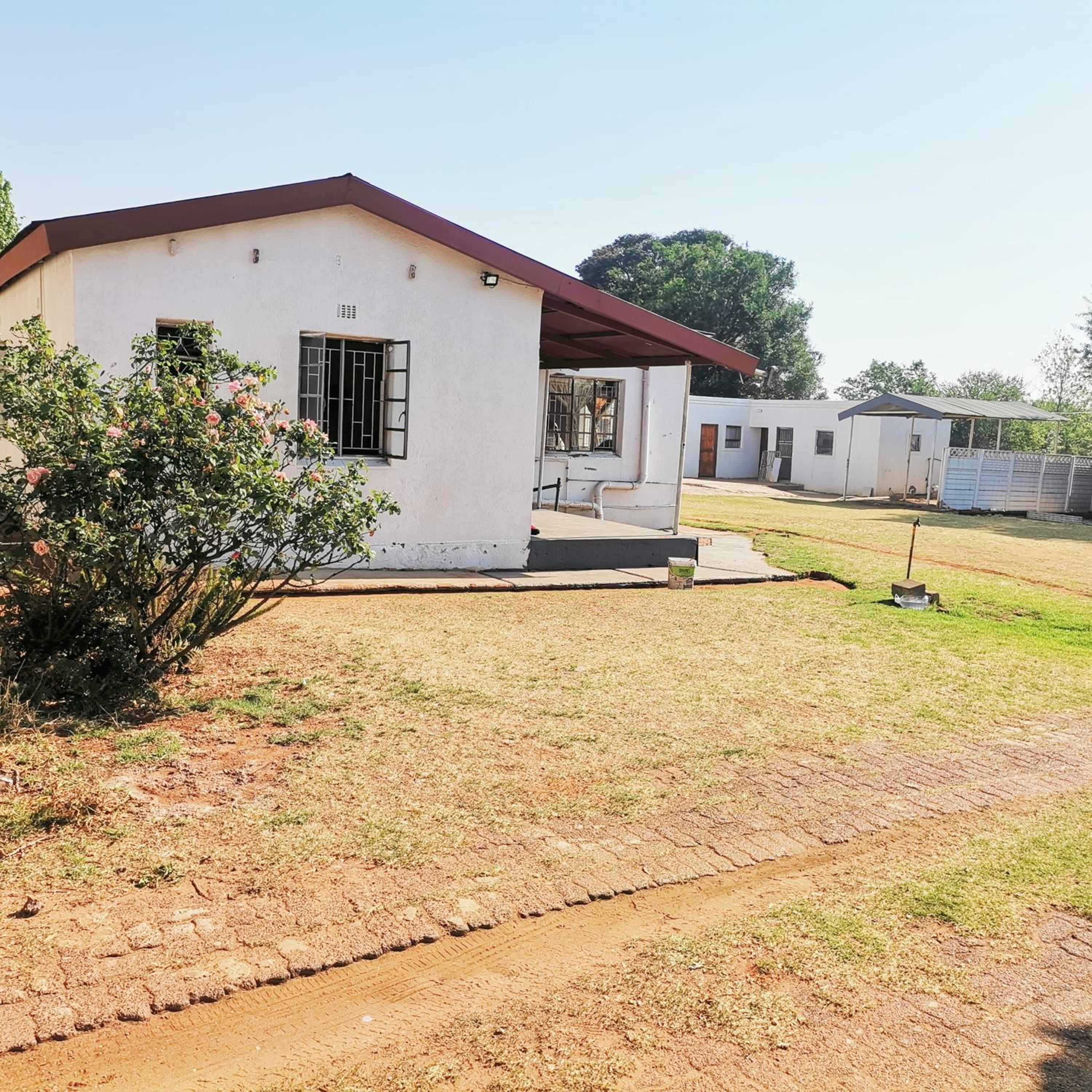 Phumulanathi guest house view 2