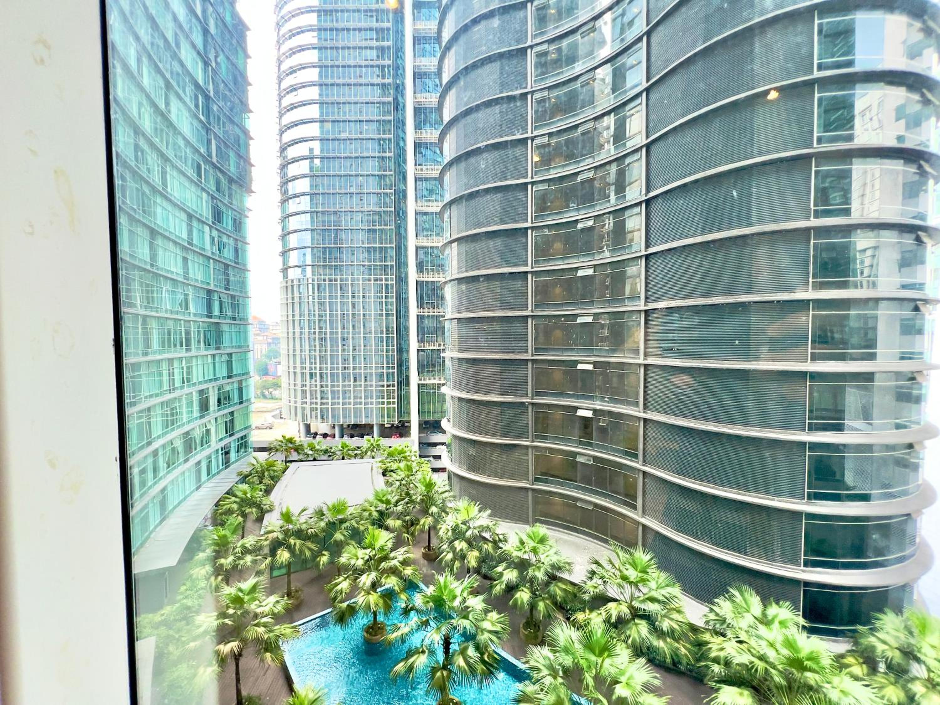 Sky Suites Chill 3BR Suite at KLCC