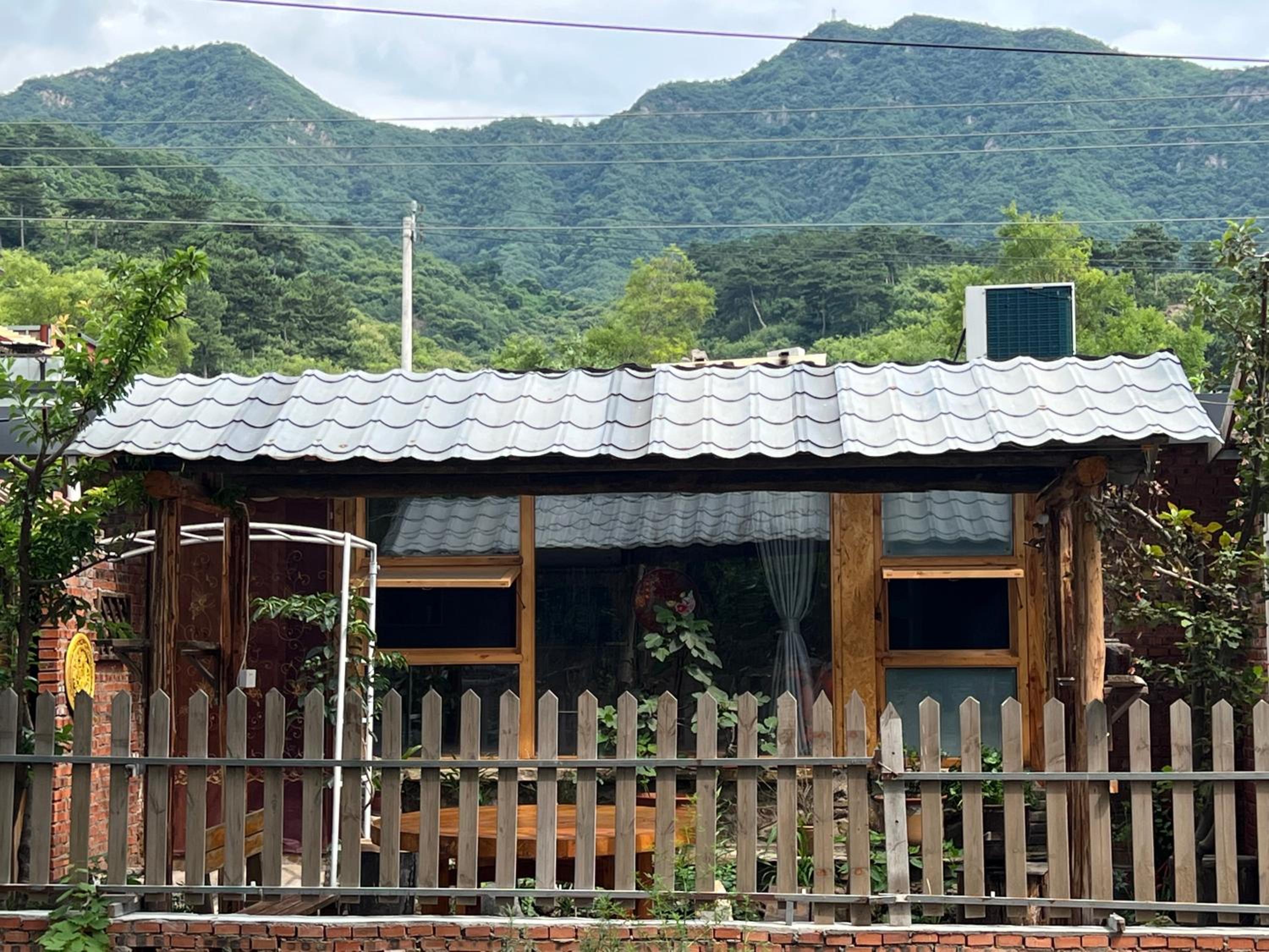 B&B under Great Wall