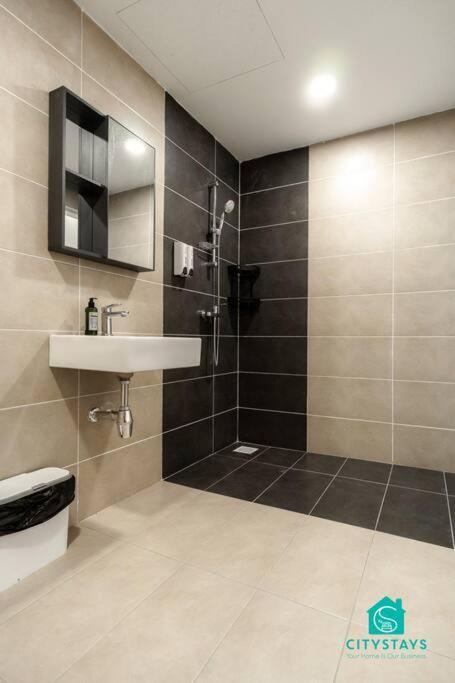 D'Moon Escapes Ampang KL 4BR view 3