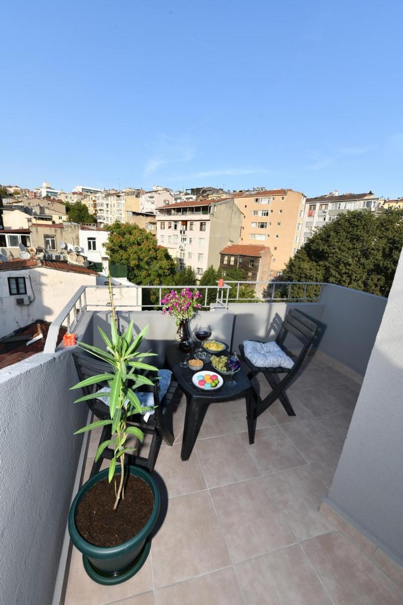 Taksim Private Terrace Close to Antique Store Galata Port Cihangir
