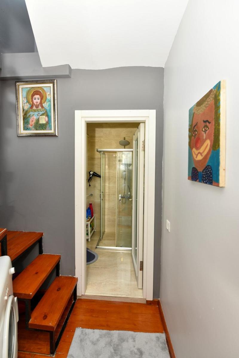 Taksim Private Terrace Close to Antique Store Galata Port Cihangir