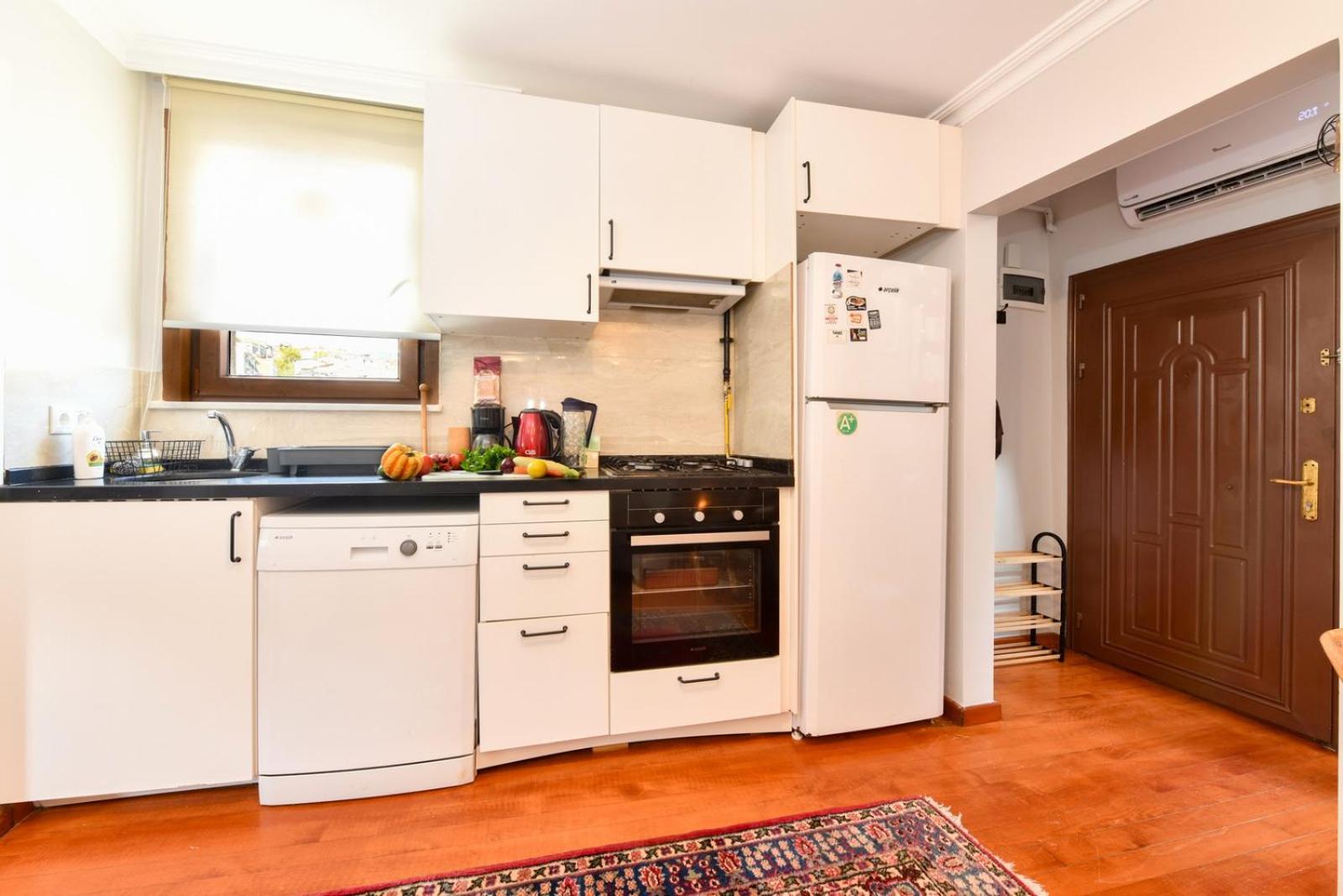 Taksim Private Terrace Close to Antique Store Galata Port Cihangir