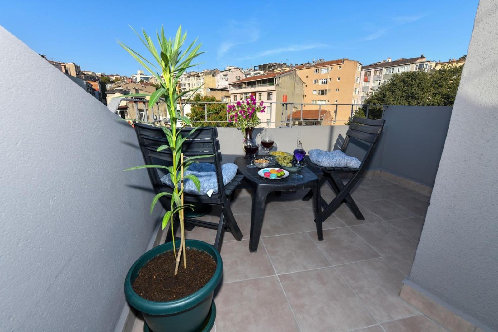 Taksim Private Terrace Close to Antique Store Galata Port Cihangir