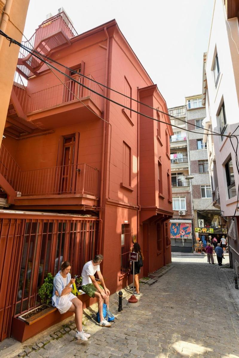 Taksim Private Terrace Close to Antique Store Galata Port Cihangir