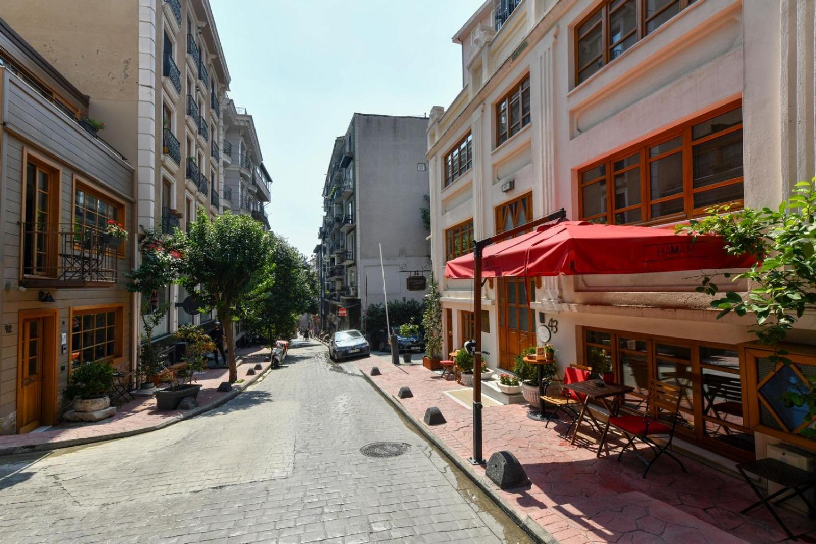 Taksim Private Terrace Close to Antique Store Galata Port Cihangir