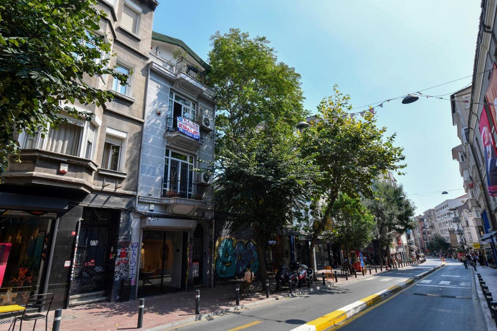 Taksim Private Terrace Close to Antique Store Galata Port Cihangir