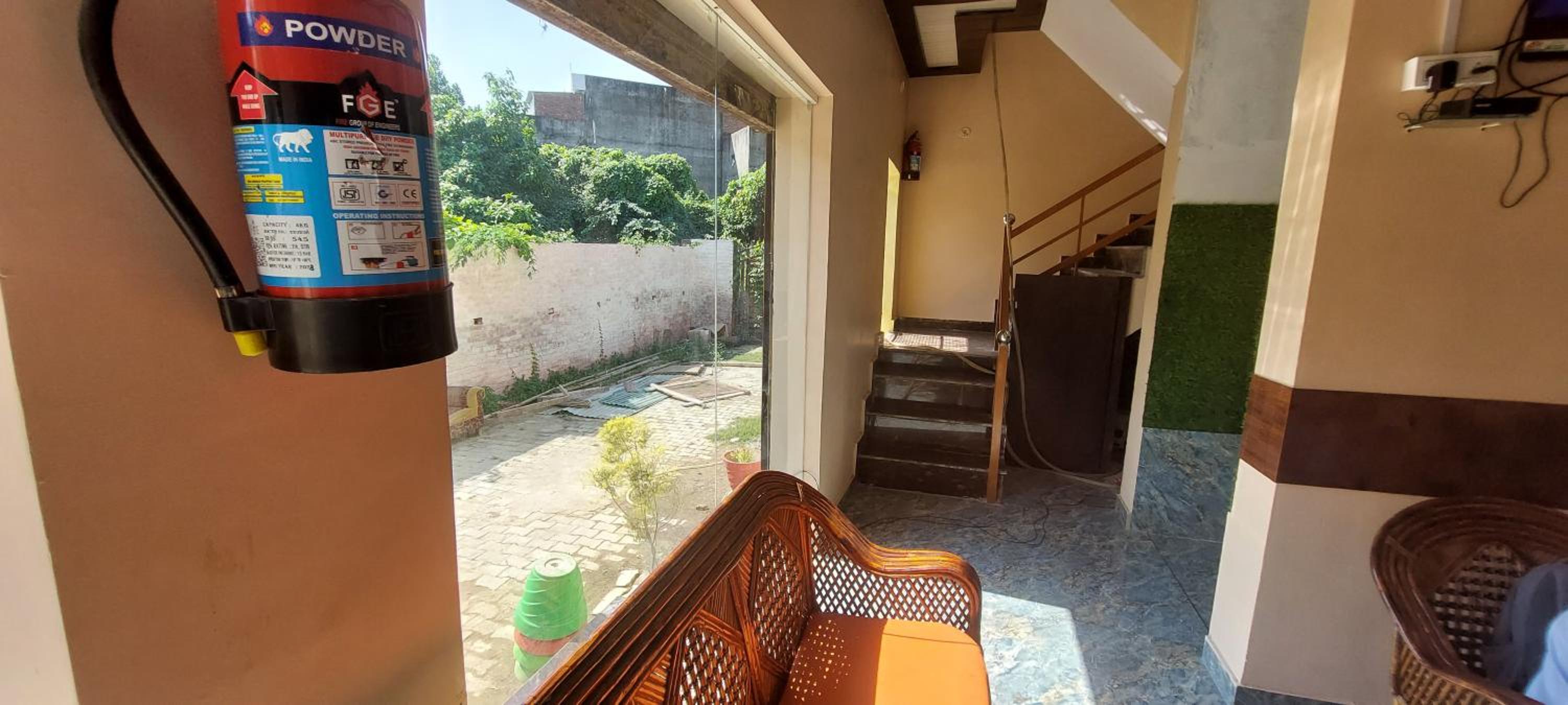 La Casa Inn Guest House, Barabanki view 3