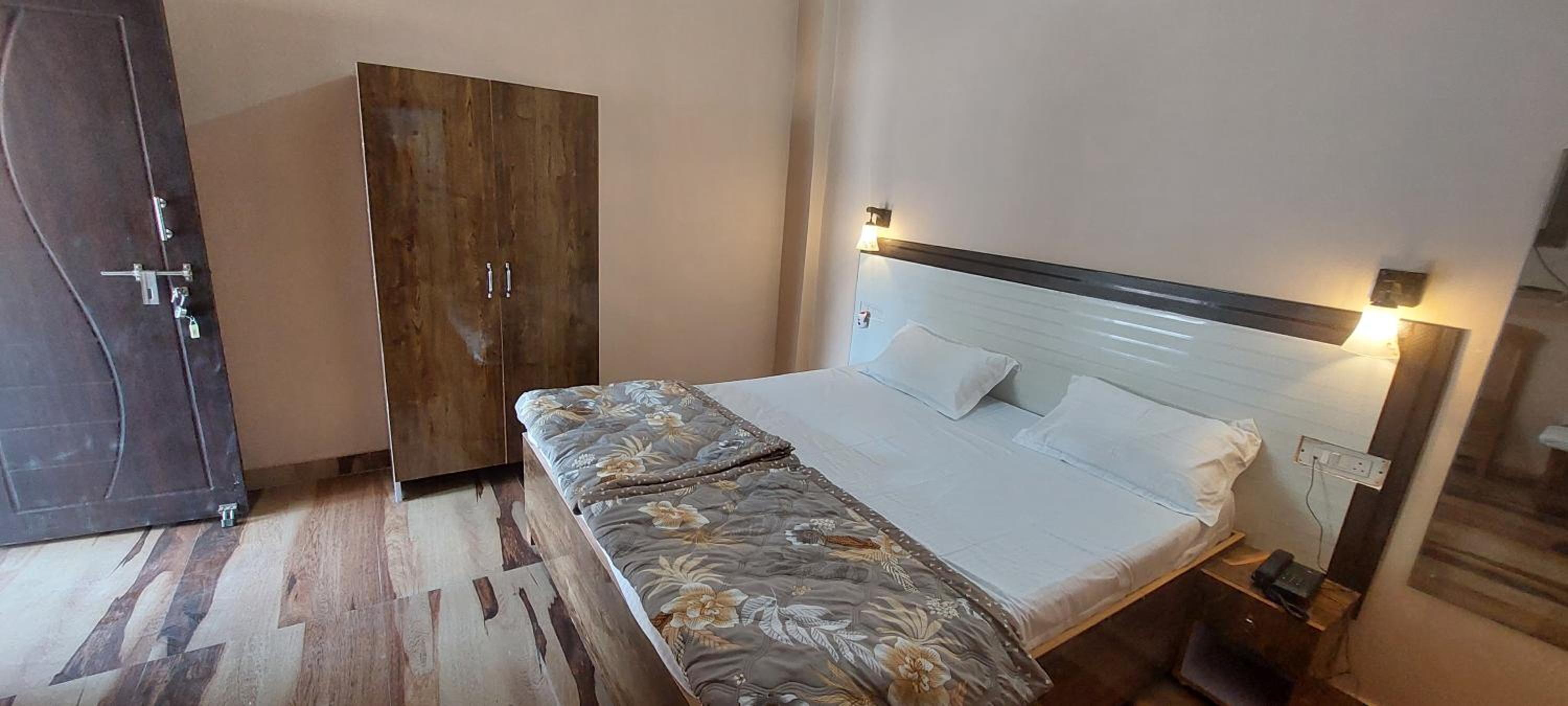 La Casa Inn Guest House, Barabanki view 5