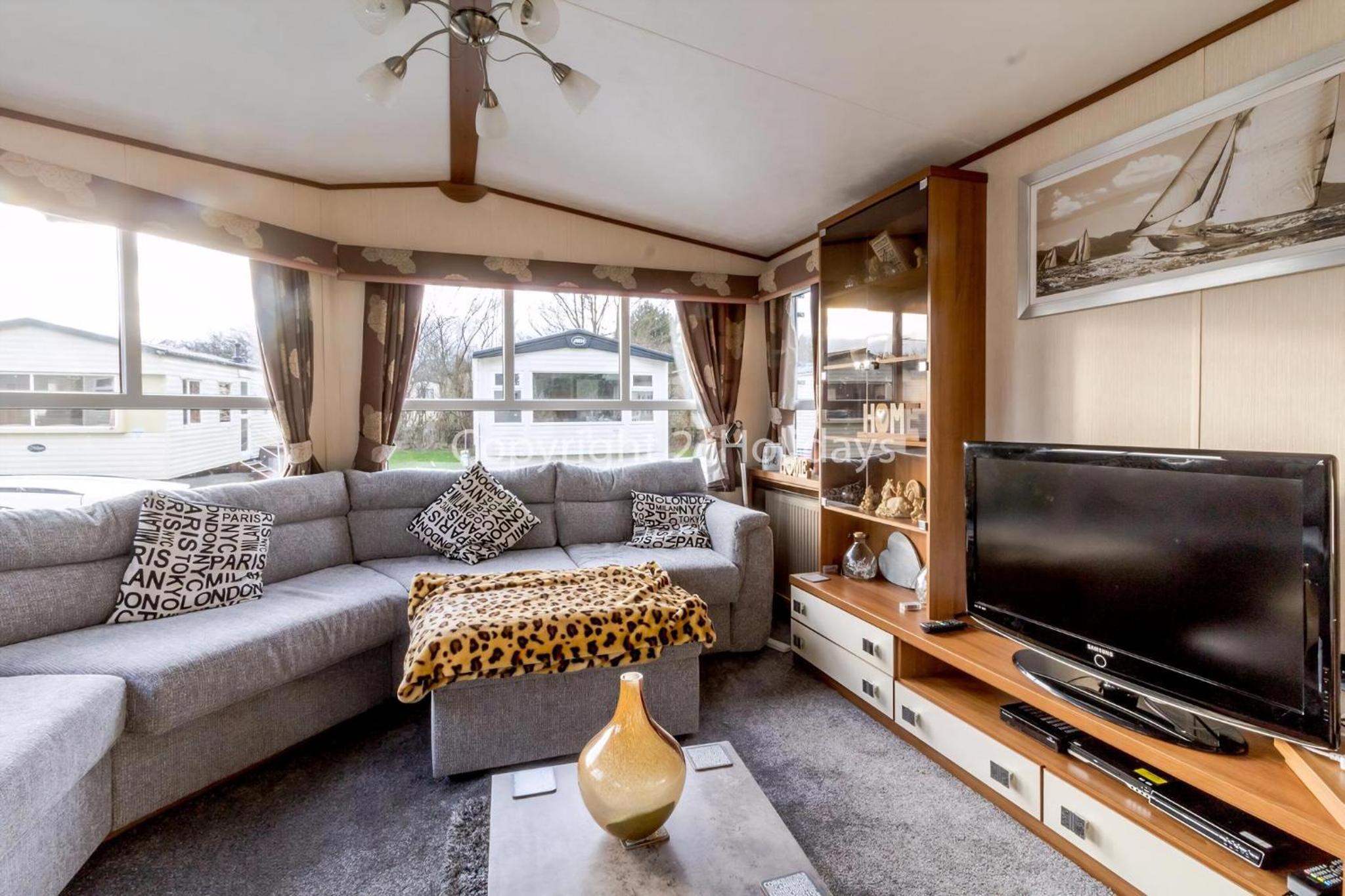 Lovely Caravan For Hire With Decking At Skipsea Sands In Yorkshire Ref 41015Wf view 4