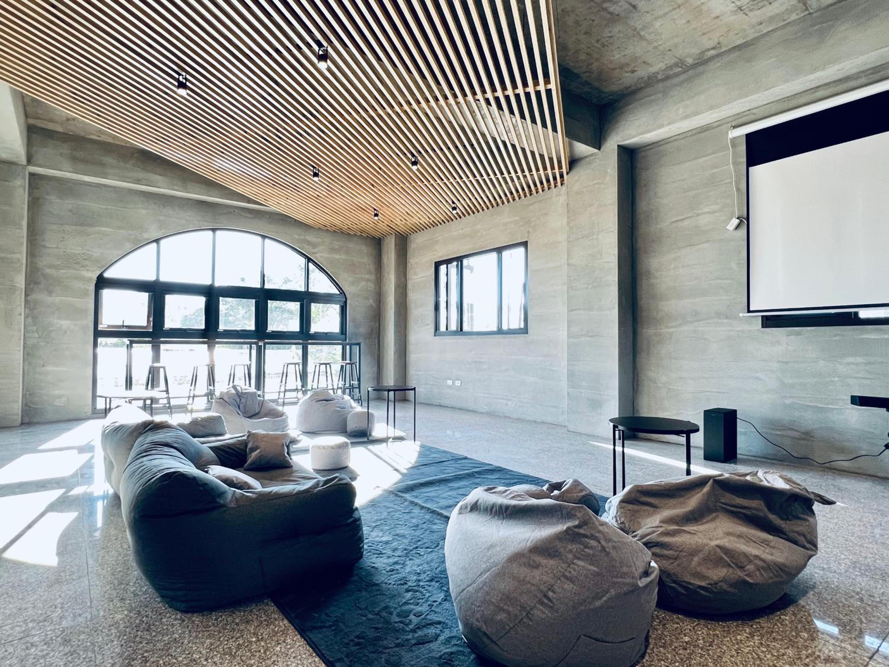 meeting & event spaces