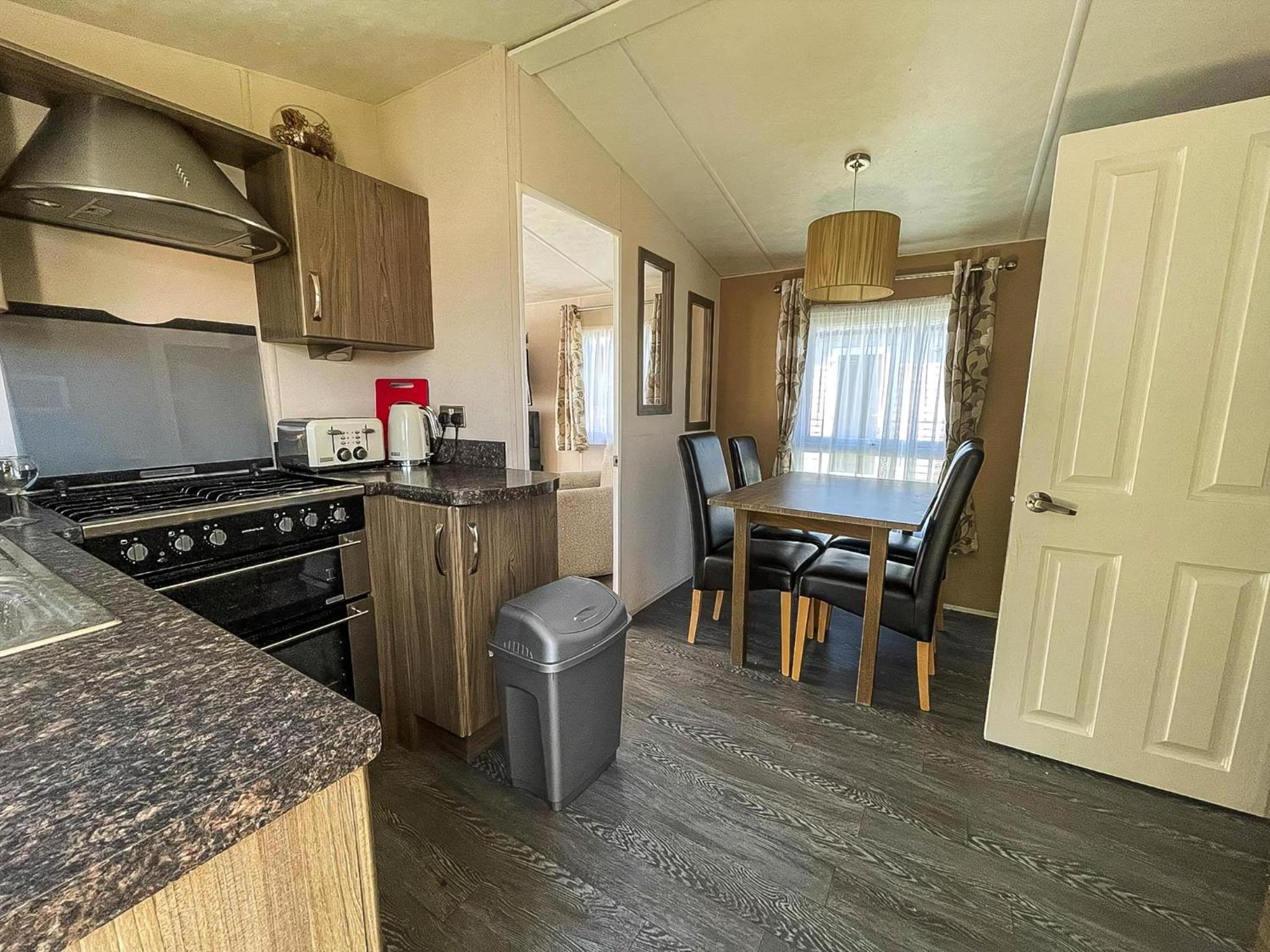 Lovely 8 Berth Caravan With Decking And Nearby Scratby Beach Ref 50005A view 5