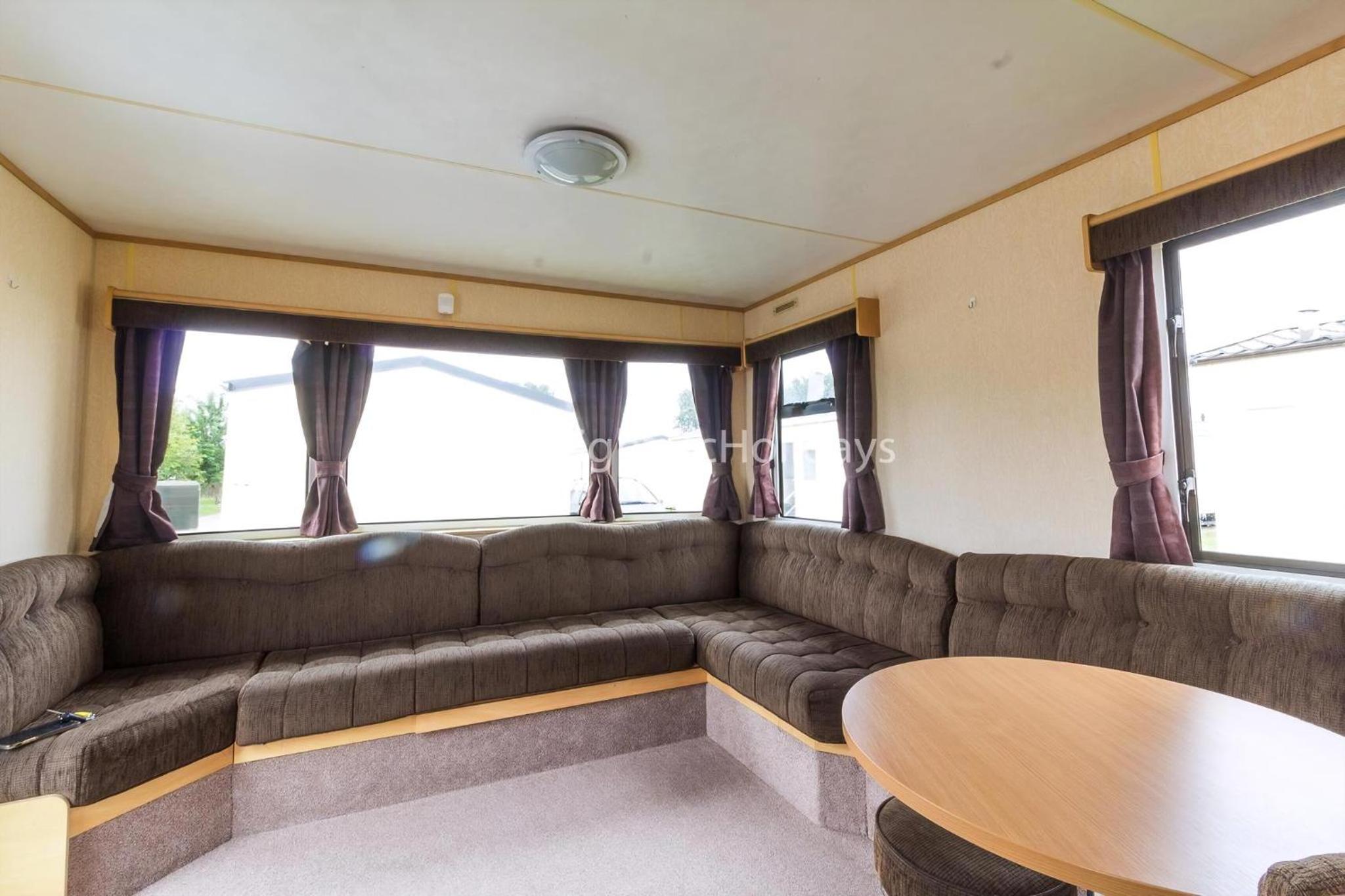 8 Berth Caravan At California Cliffs By Scratby Beach In Norfolk Ref 50001D view 2