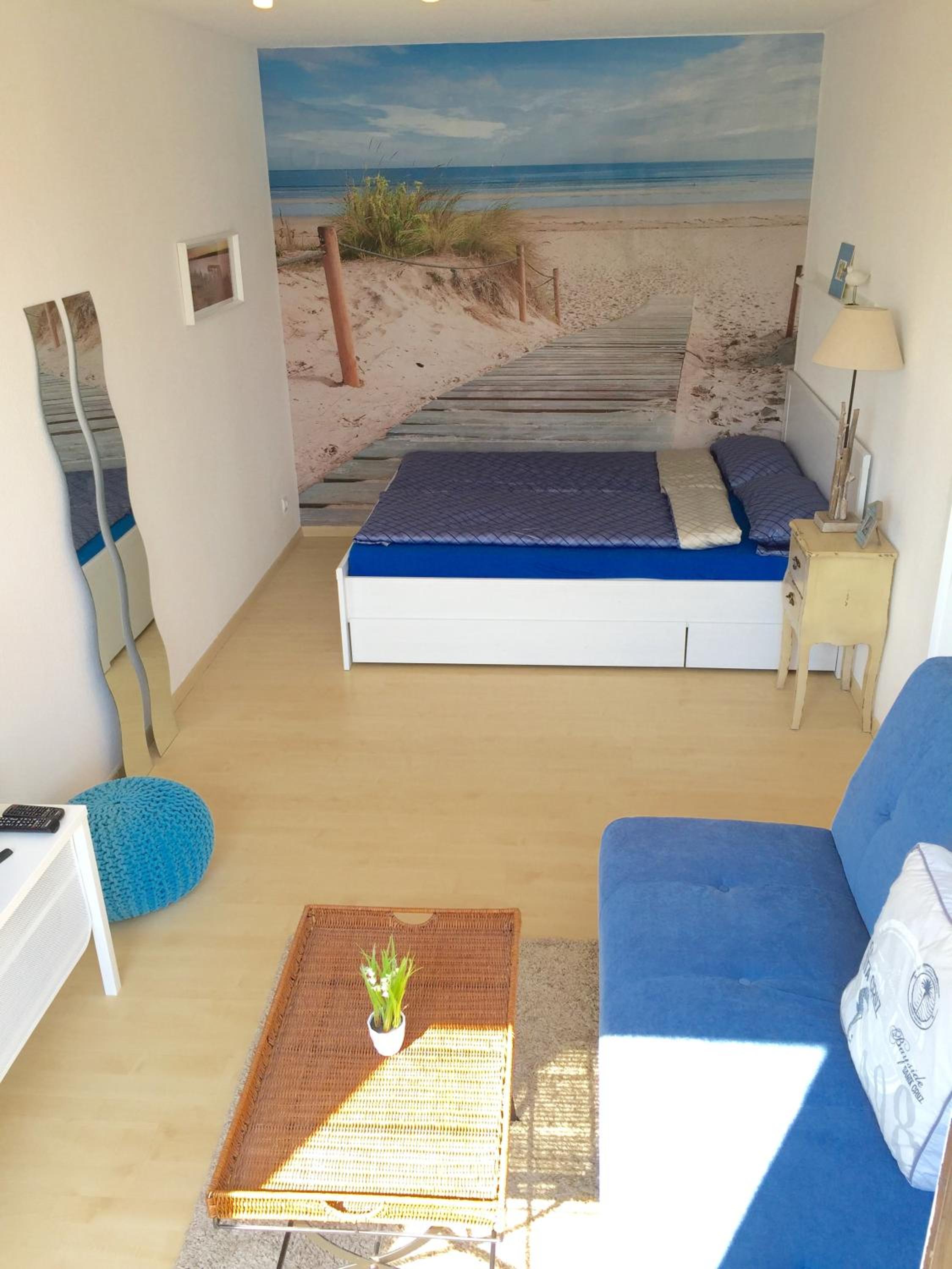 Central Studio with mini balcony
