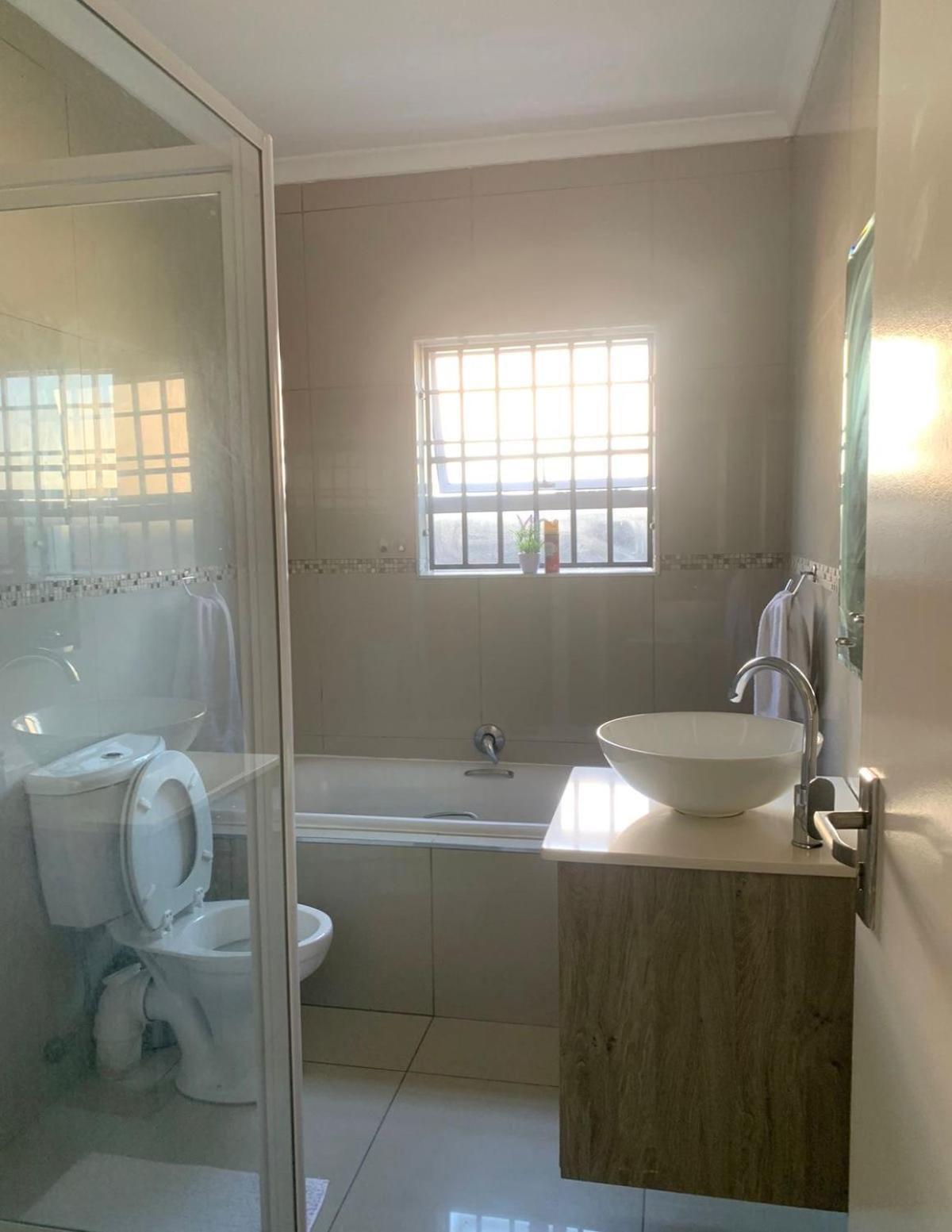 Villa Italia accommodation and car rentals Pty(Ltd)