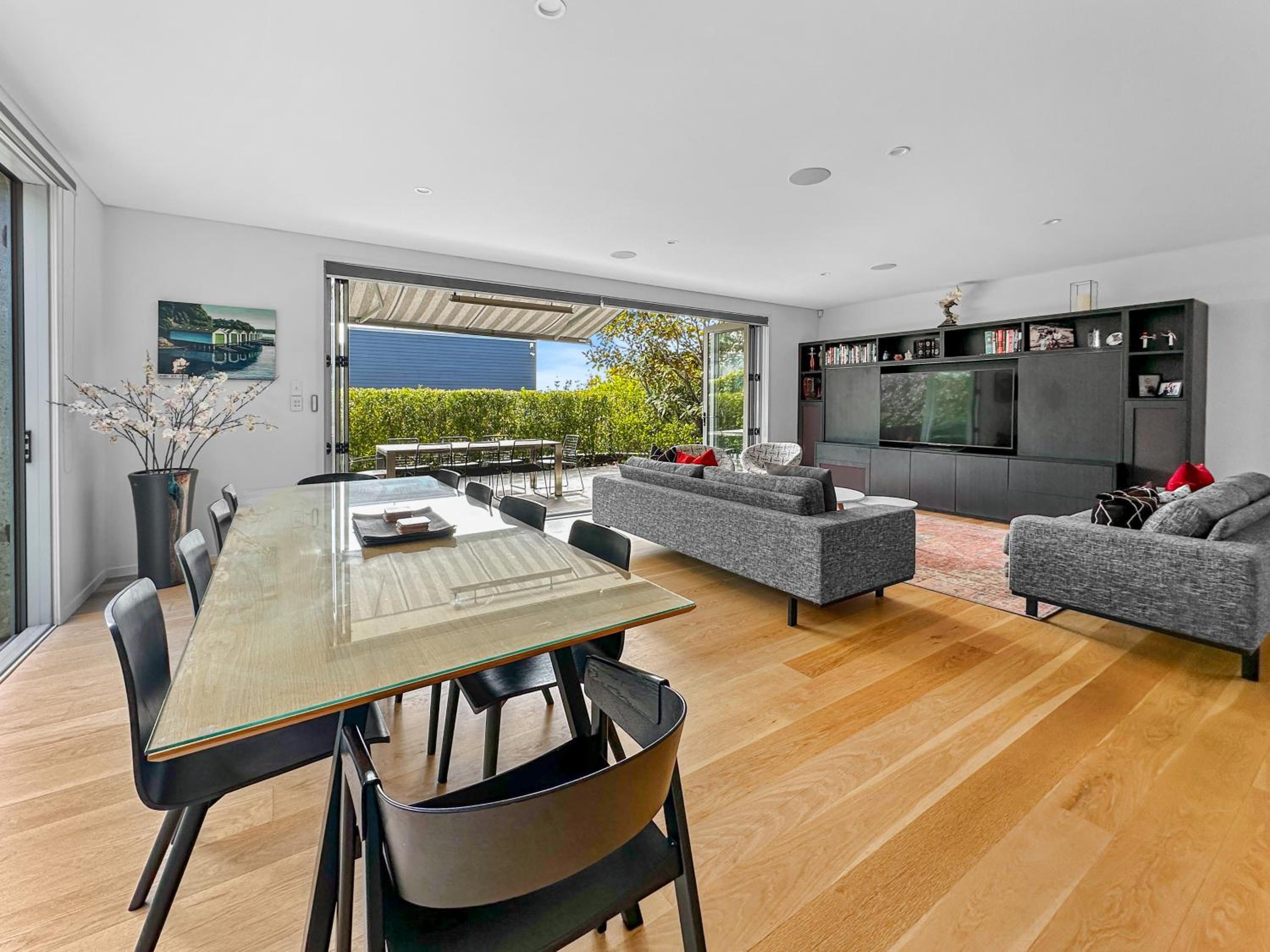 Orakei Oasis l Quality 3 Bed House inc Views view 3