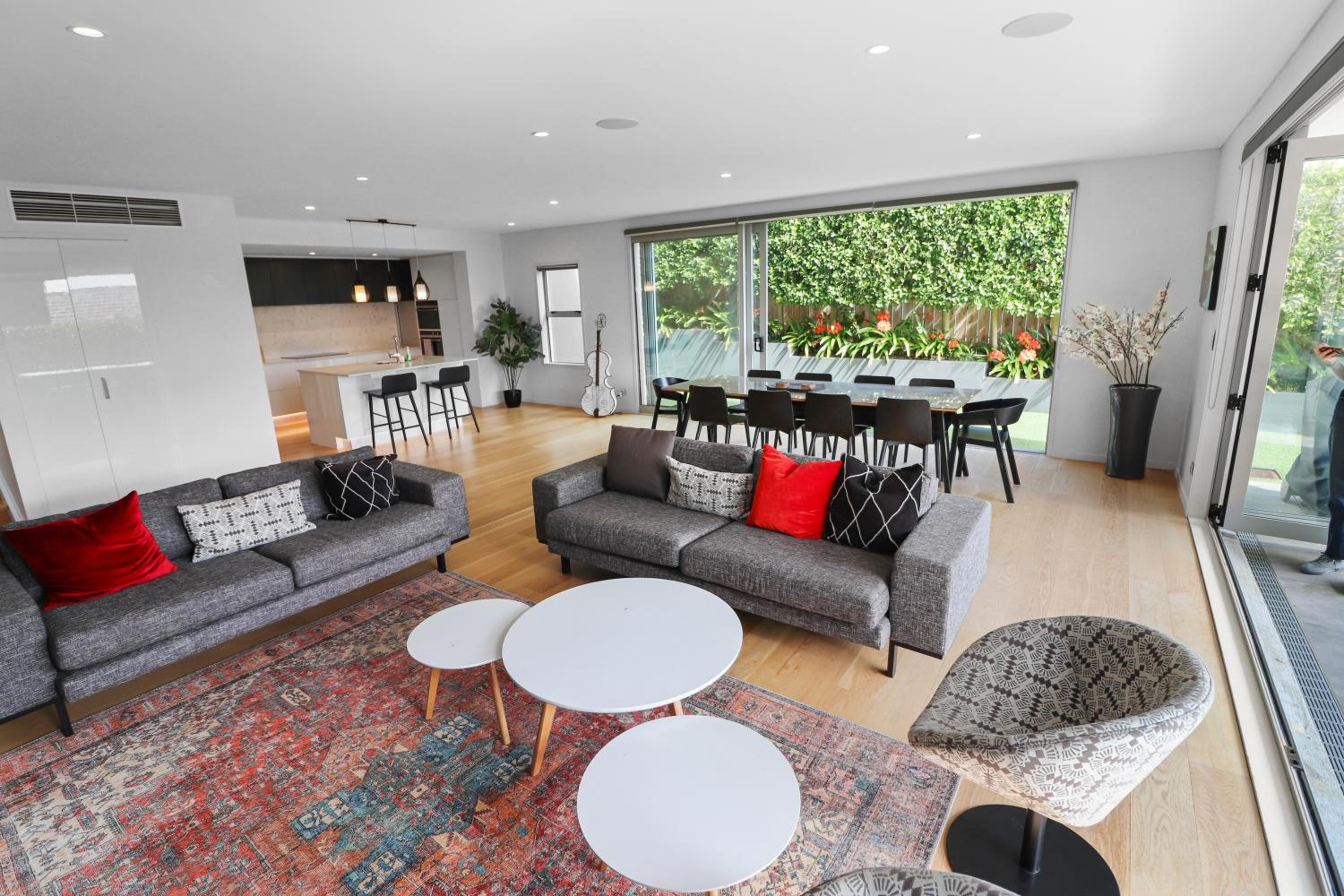 Orakei Oasis l Quality 3 Bed House inc Views view 2