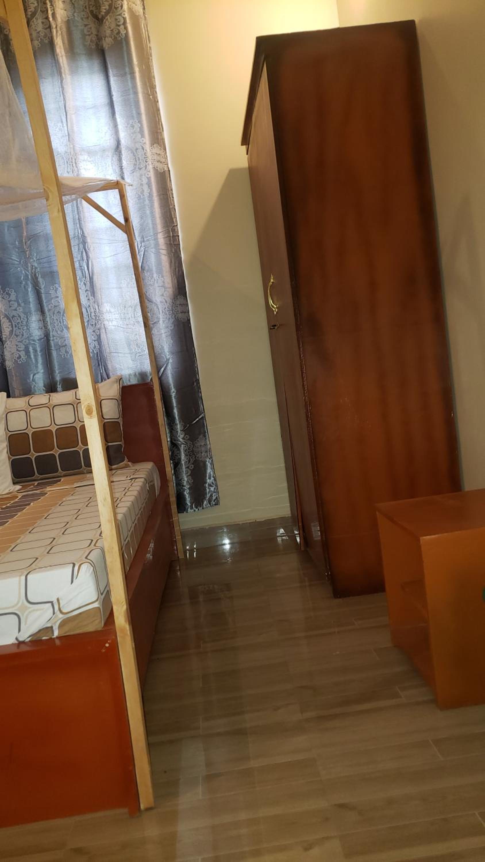 L&j modern backpackers BnB