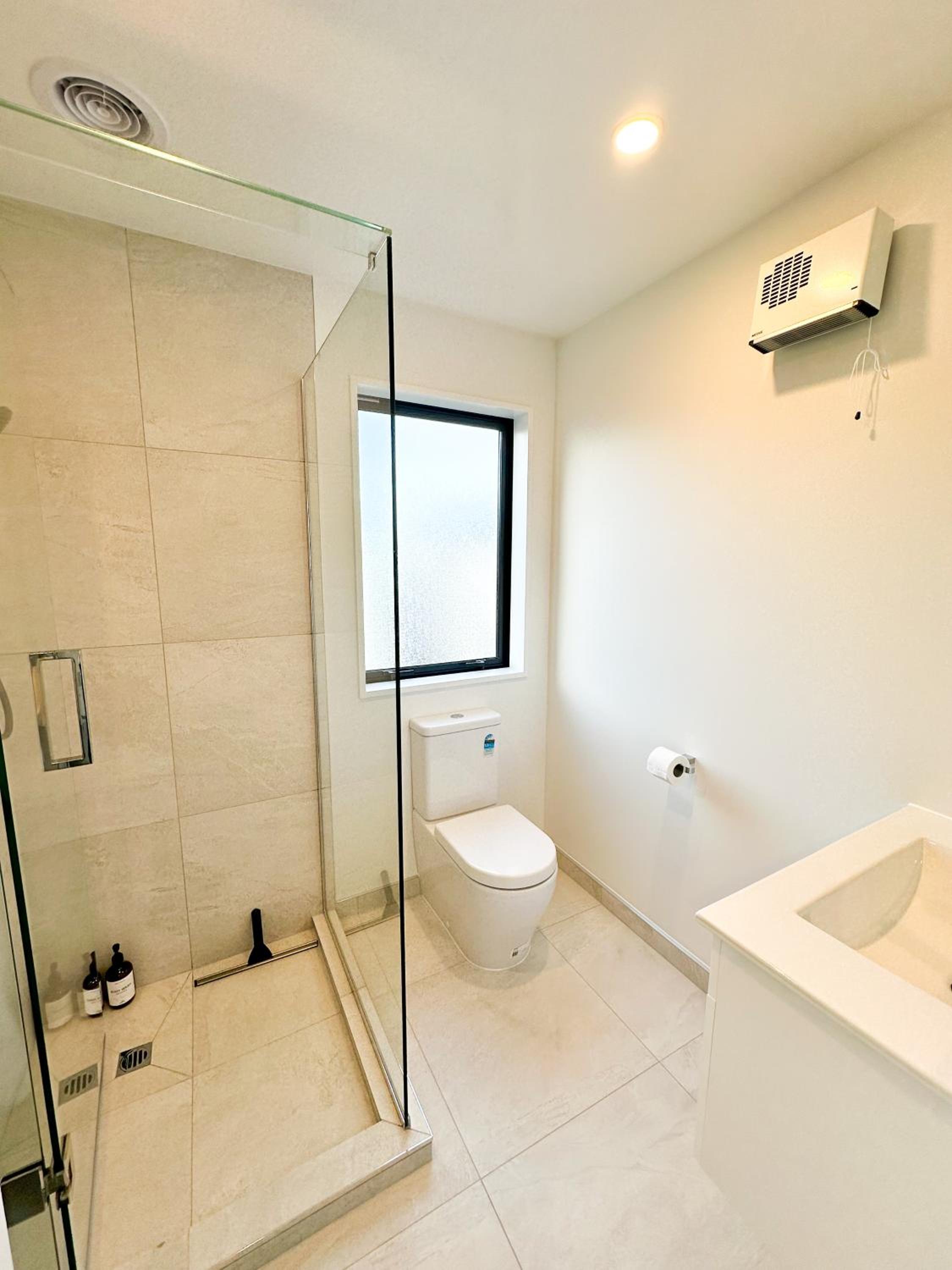 Cosy Modern Home - New Build in Christchurch view 2