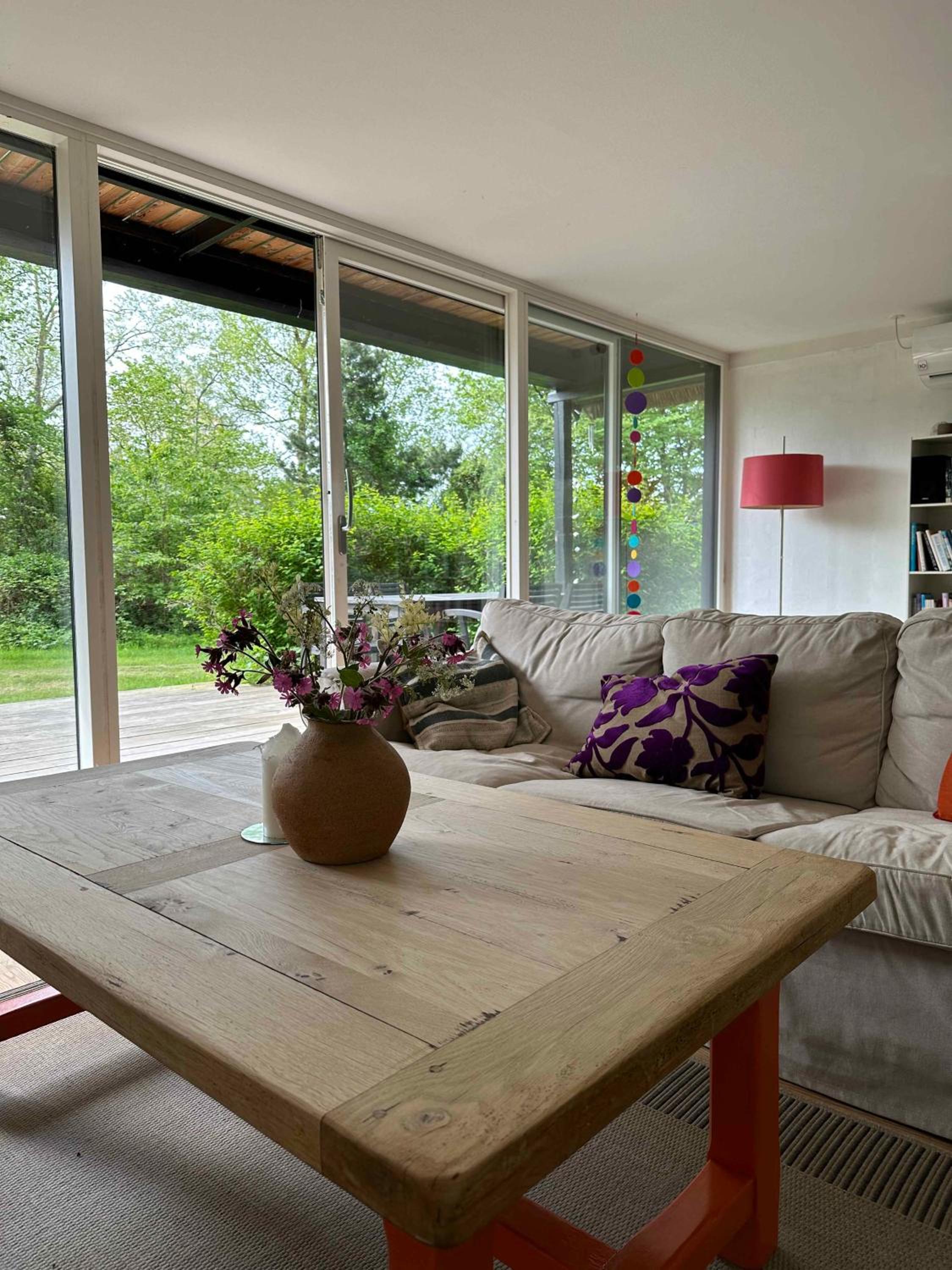 Cozy Thatched Cottage With Modern Décor