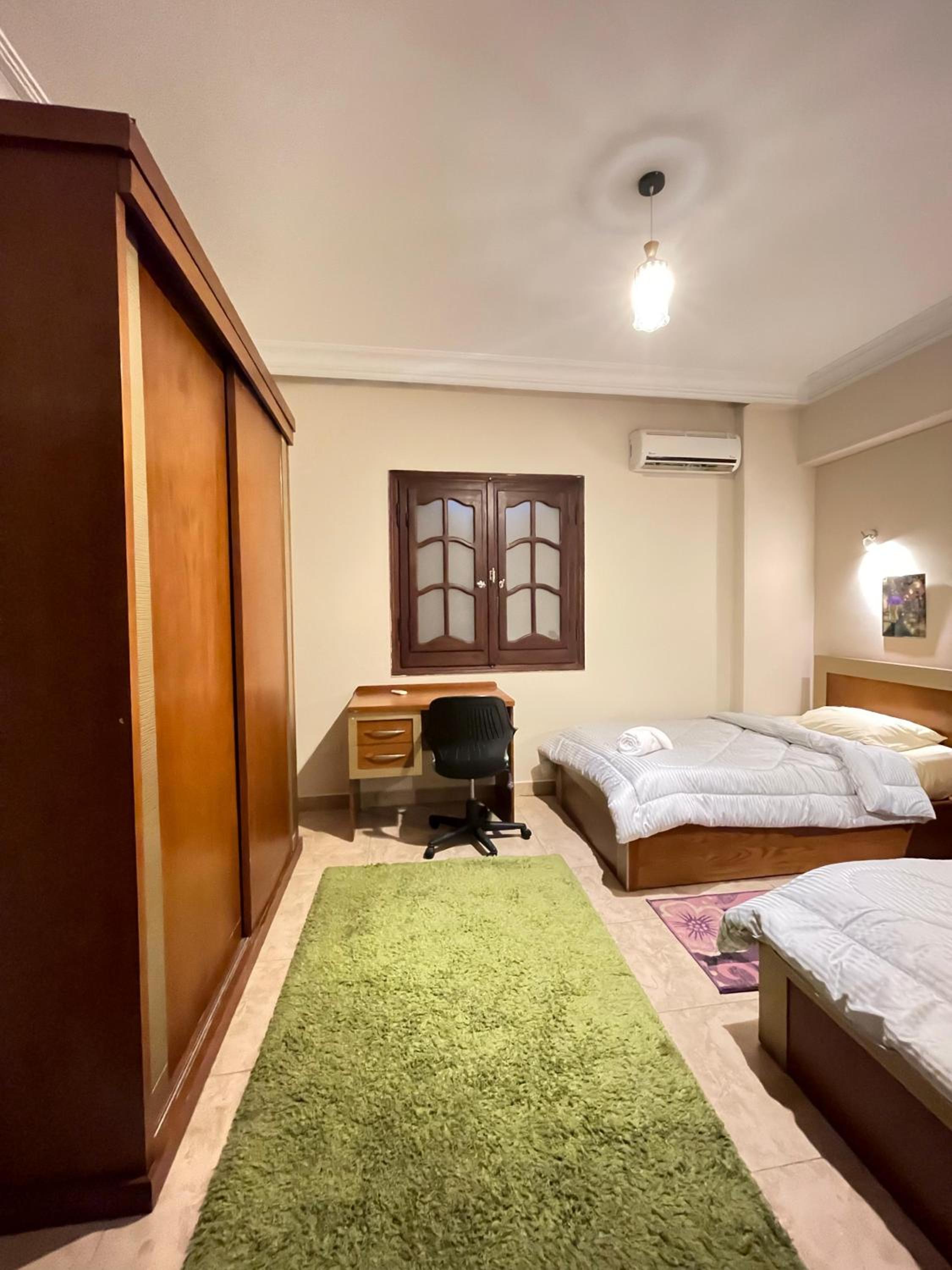 2BR Spacious Apt Prime Location New Cairo