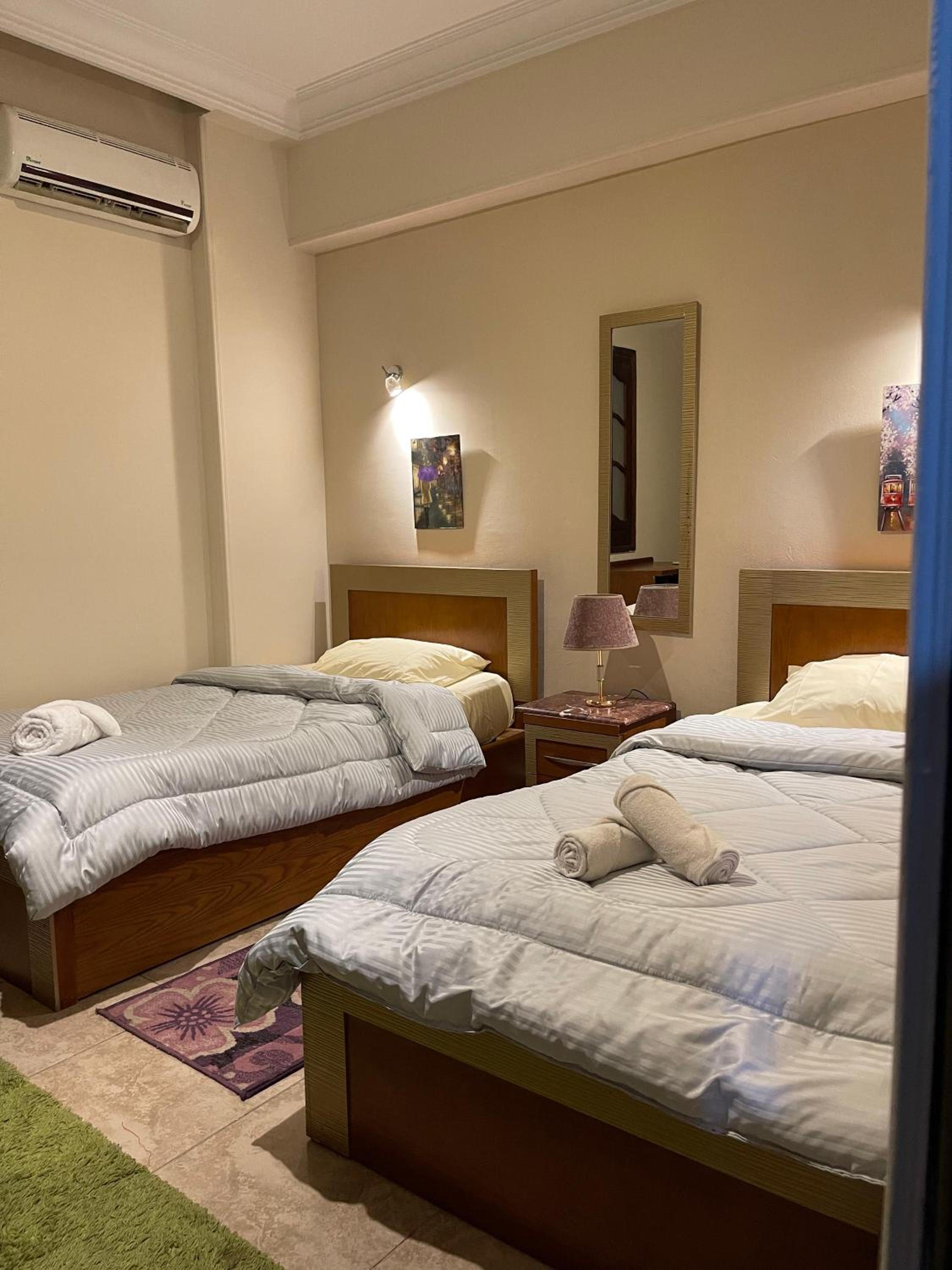 2BR Spacious Apt Prime Location New Cairo