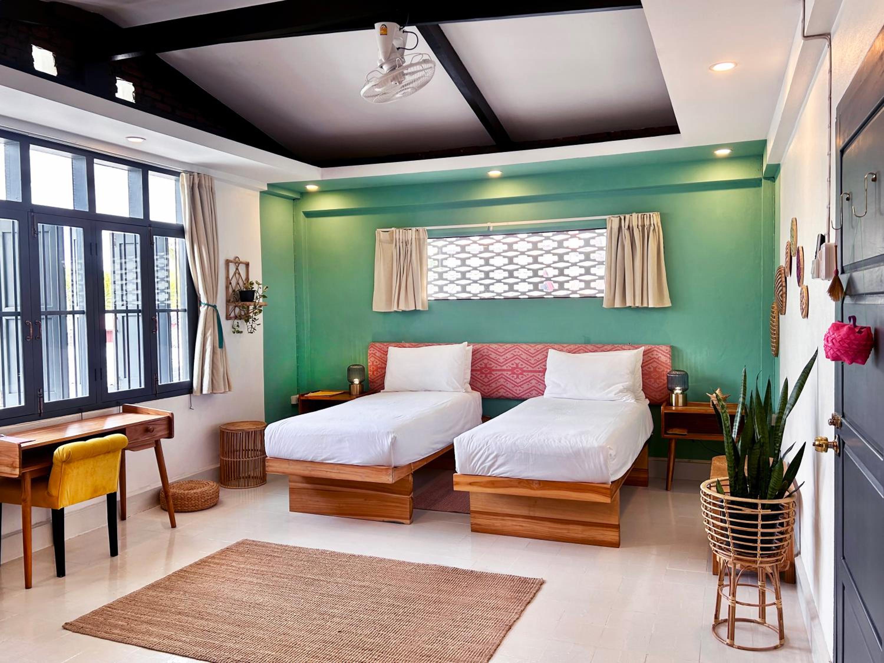 Photo 80