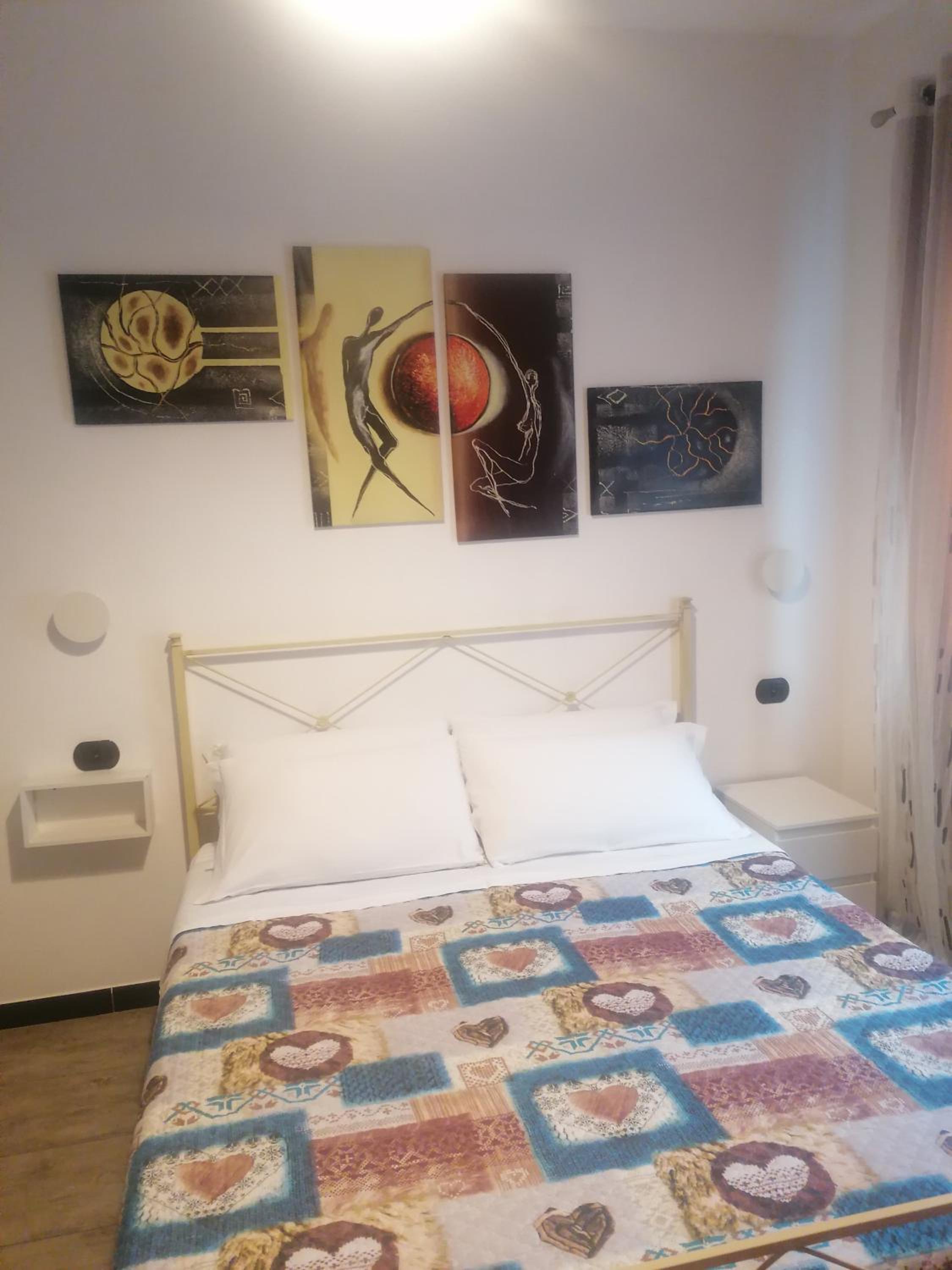 B&B 