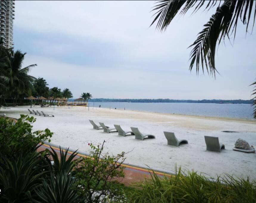 Bay Point Love Bed Danga Bay