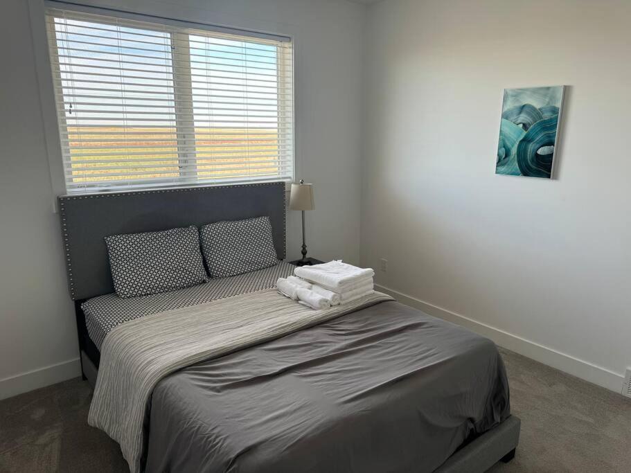 Spacious 3 bed 2 bath with attached garage