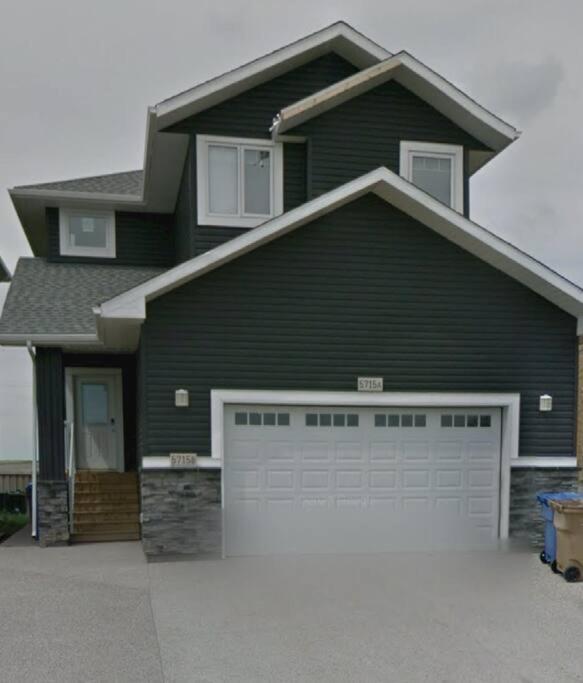 Spacious 3 bed 2 bath with attached garage