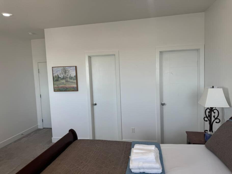 Spacious 3 bed 2 bath with attached garage