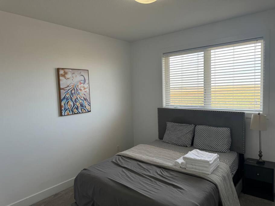 Spacious 3 bed 2 bath with attached garage