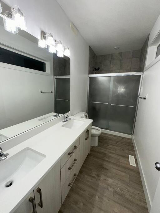 Spacious 3 bed 2 bath with attached garage
