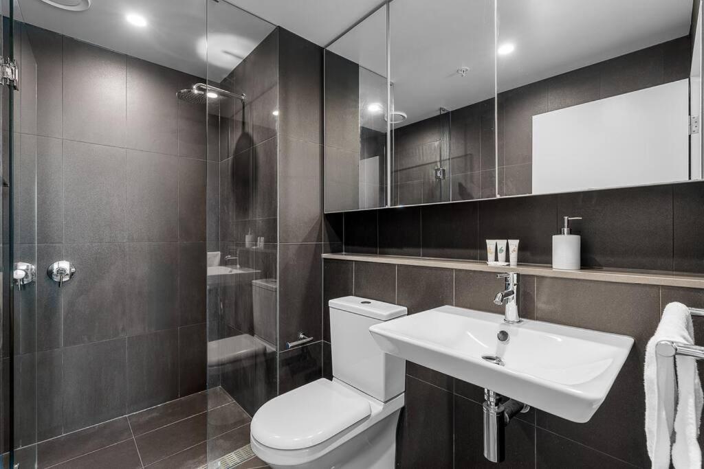 City Luxe Living 3B2B2C-36F at VictoriaHarbour
