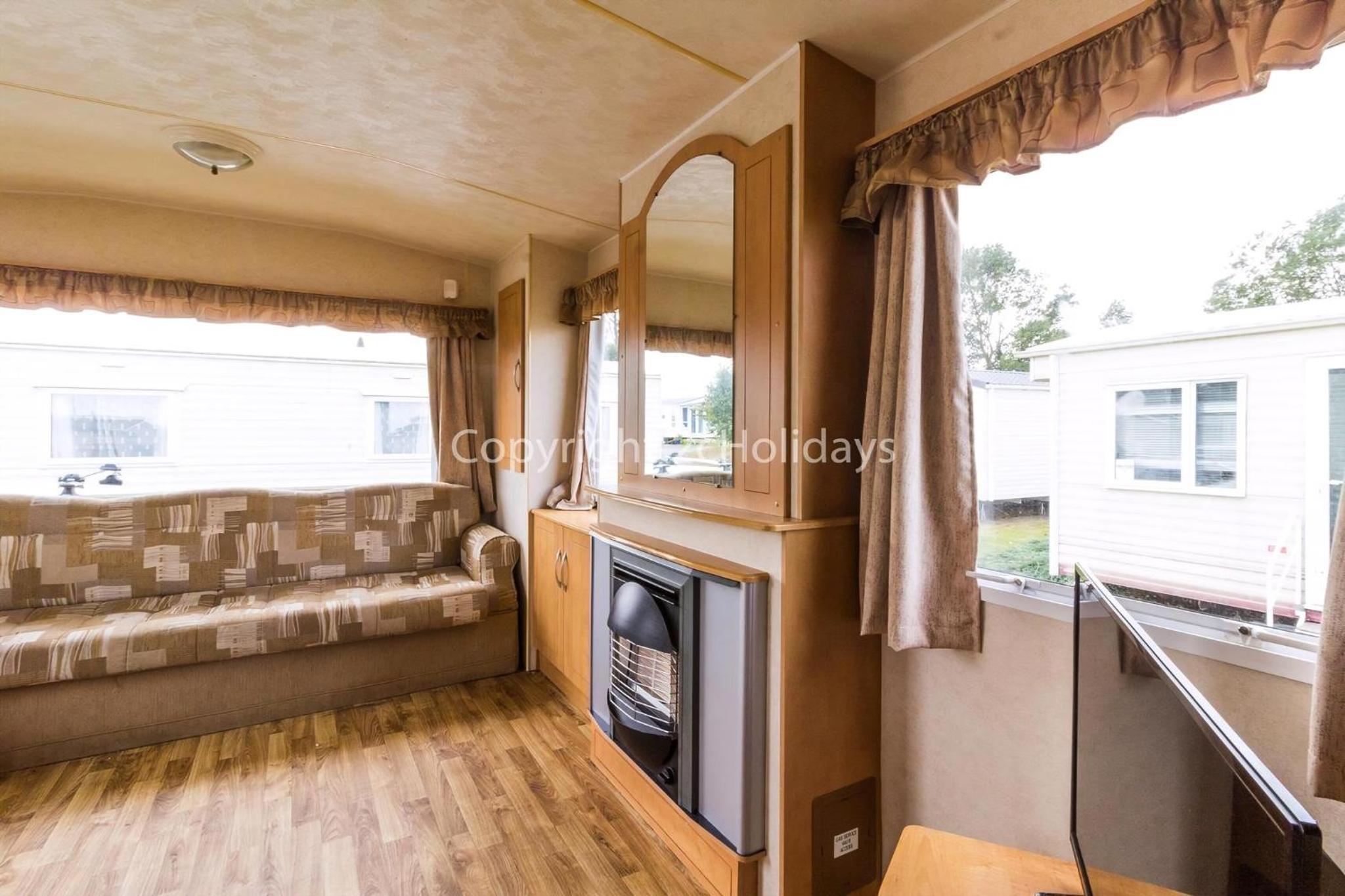8 Berth Caravan At California Cliffs Holiday Park In Norfolk Ref 50007D view 5