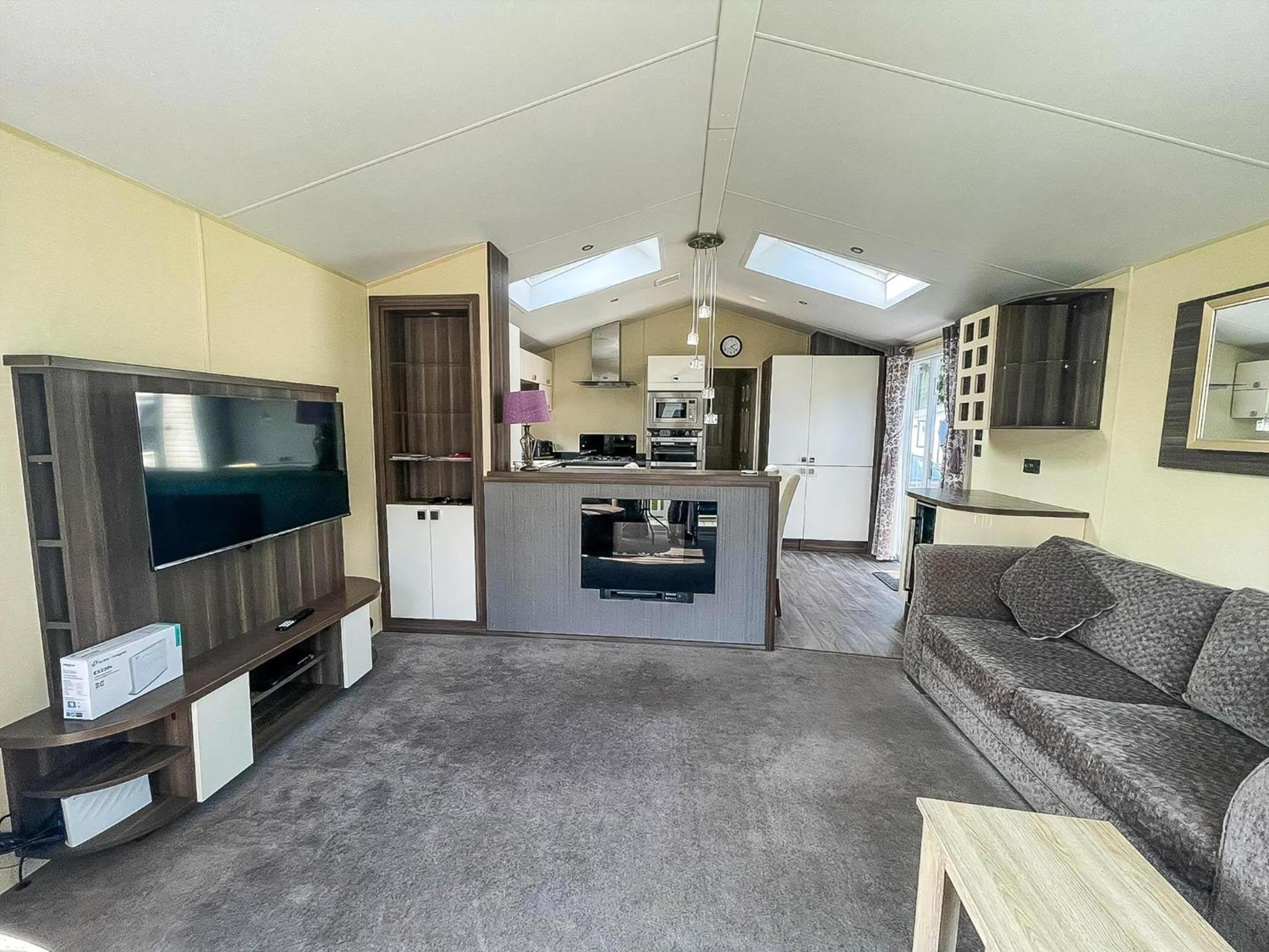 Beautiful 6 Berth Caravan With Decking At Broadland Sands Ref 20009Sv view 5