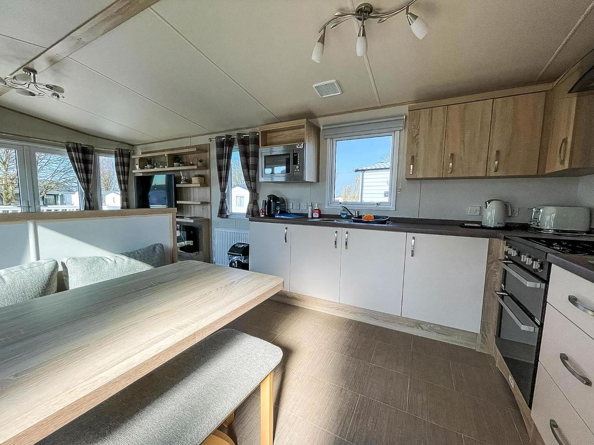 Stylish 6 Berth Caravan At California Cliffs With Decking In Scratby Ref 50056K view 4