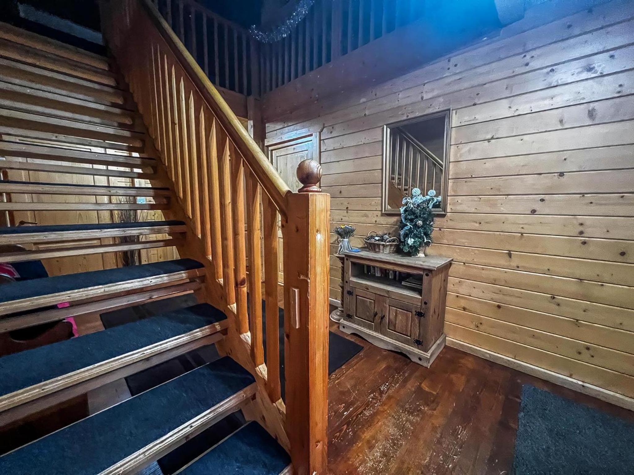 Kings Lynn Vacations - Stunning Log Cabin With A Pool Table For Hire In Norfolk, Sleeps 8 Ref 34045Al - Property Image 47