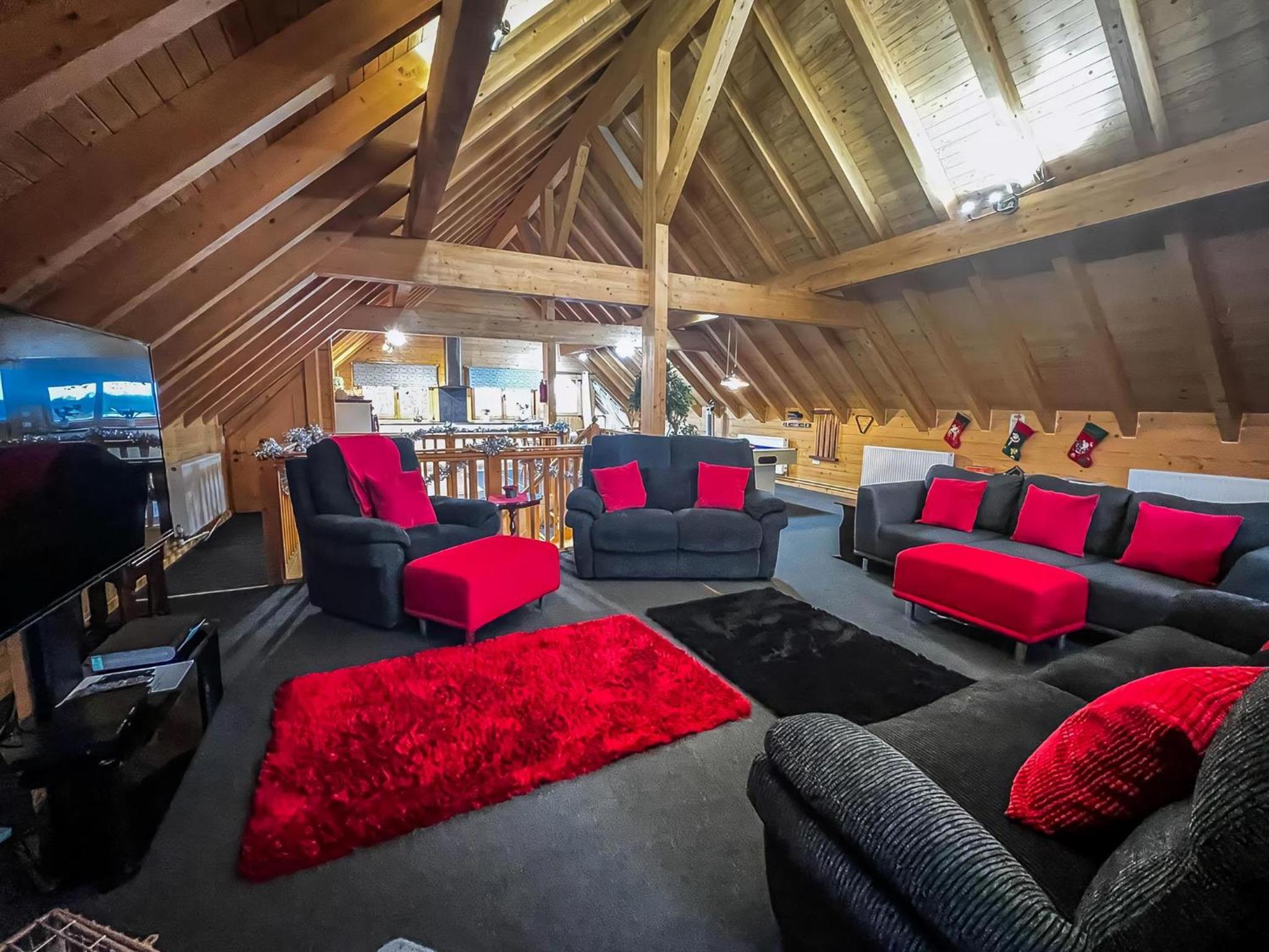 Kings Lynn Vacations - Stunning Log Cabin With A Pool Table For Hire In Norfolk, Sleeps 8 Ref 34045Al - Property Image 23