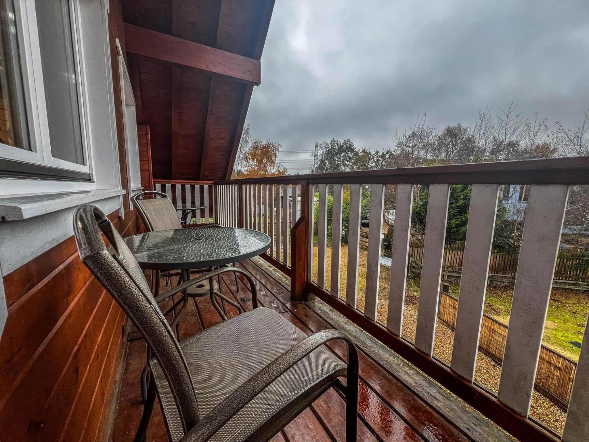 Kings Lynn Vacations - Stunning Log Cabin With A Pool Table For Hire In Norfolk, Sleeps 8 Ref 34045Al - Property Image 26