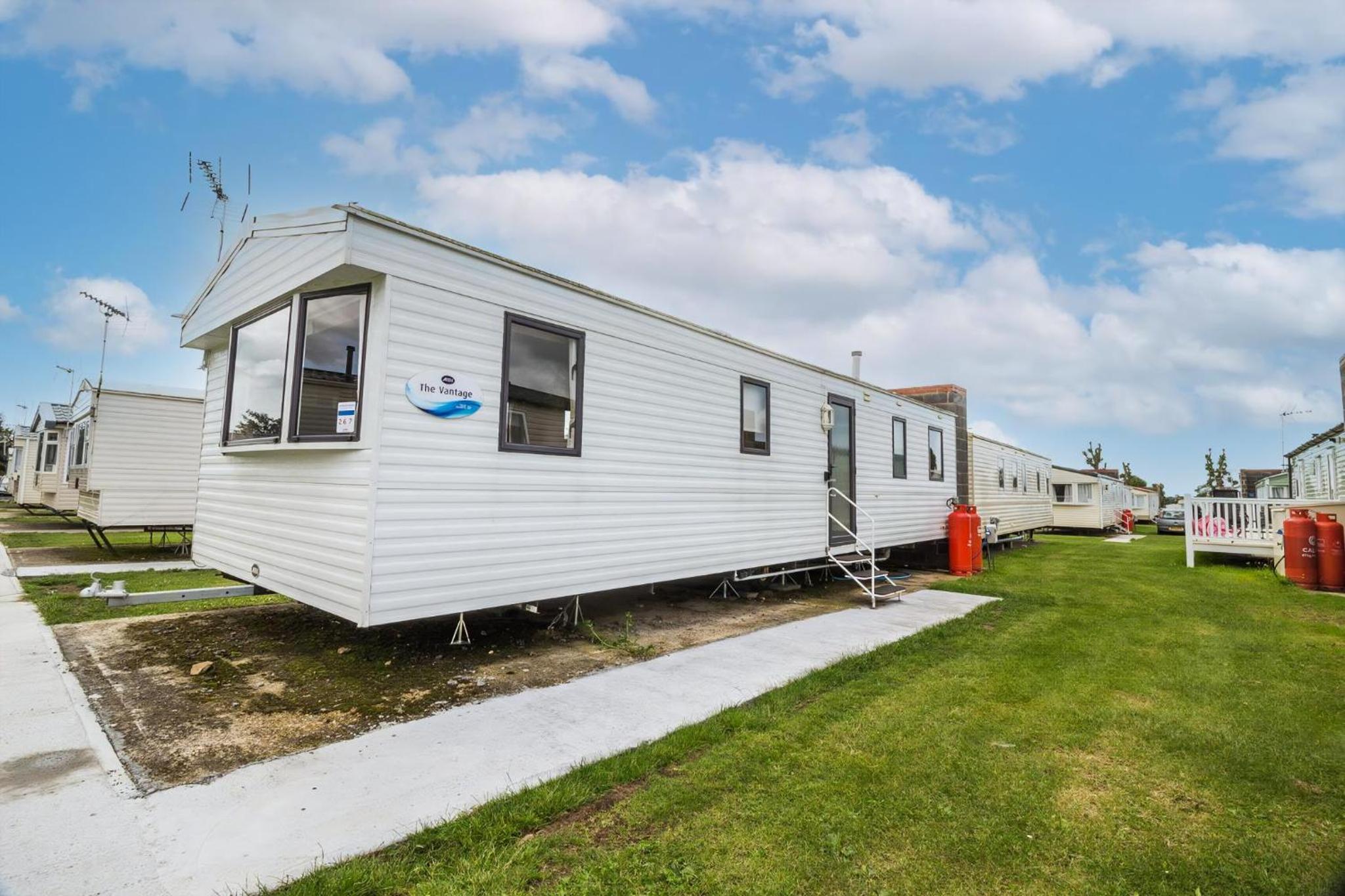 8 Berth Caravan At Highfield Grange In Essex Ref 26267E