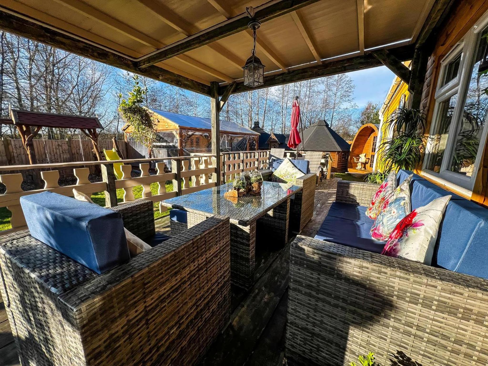 Bespoke Holiday Home With Private Pool And Hot Tub, Sleeps 8 Ref 34073P