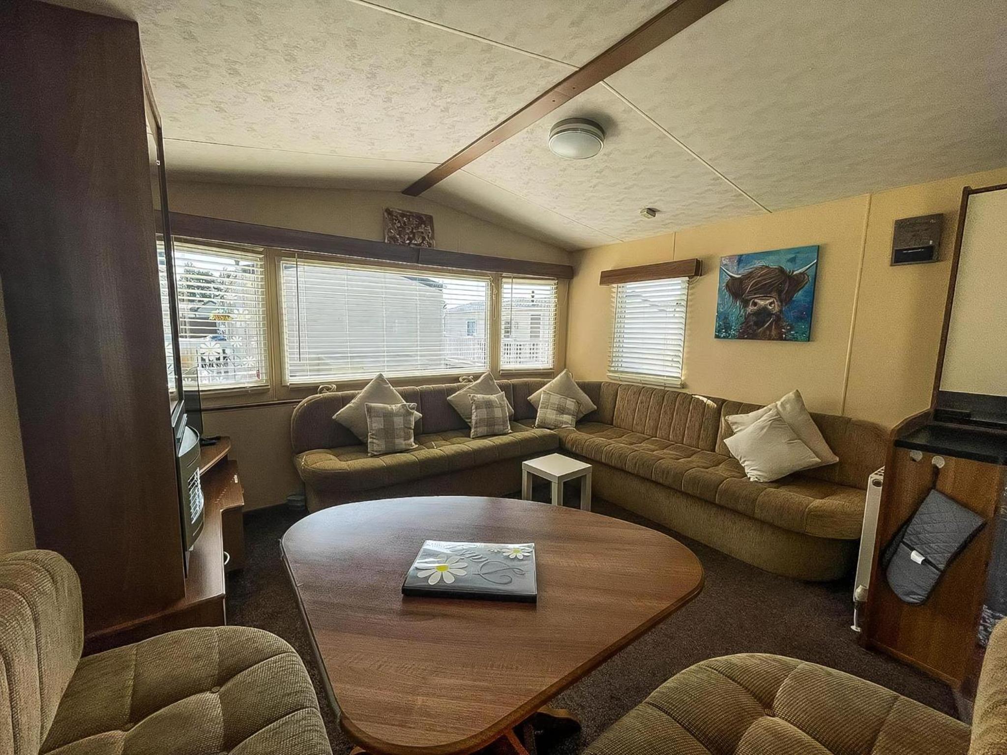 Wonderful 8 Berth Caravan With Free Wi-Fi At Seawick Holiday Park Ref 27060Sw view 5