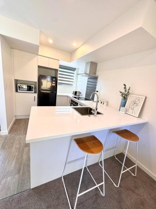 Modern 2-Bed Townhouse Close to City Attractions view 3