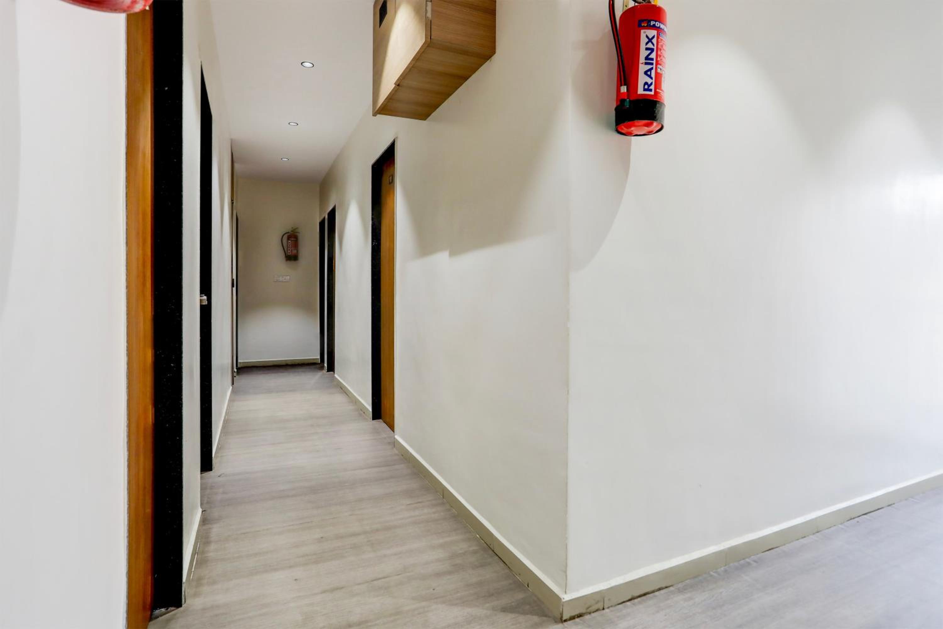 Hotel O Spark