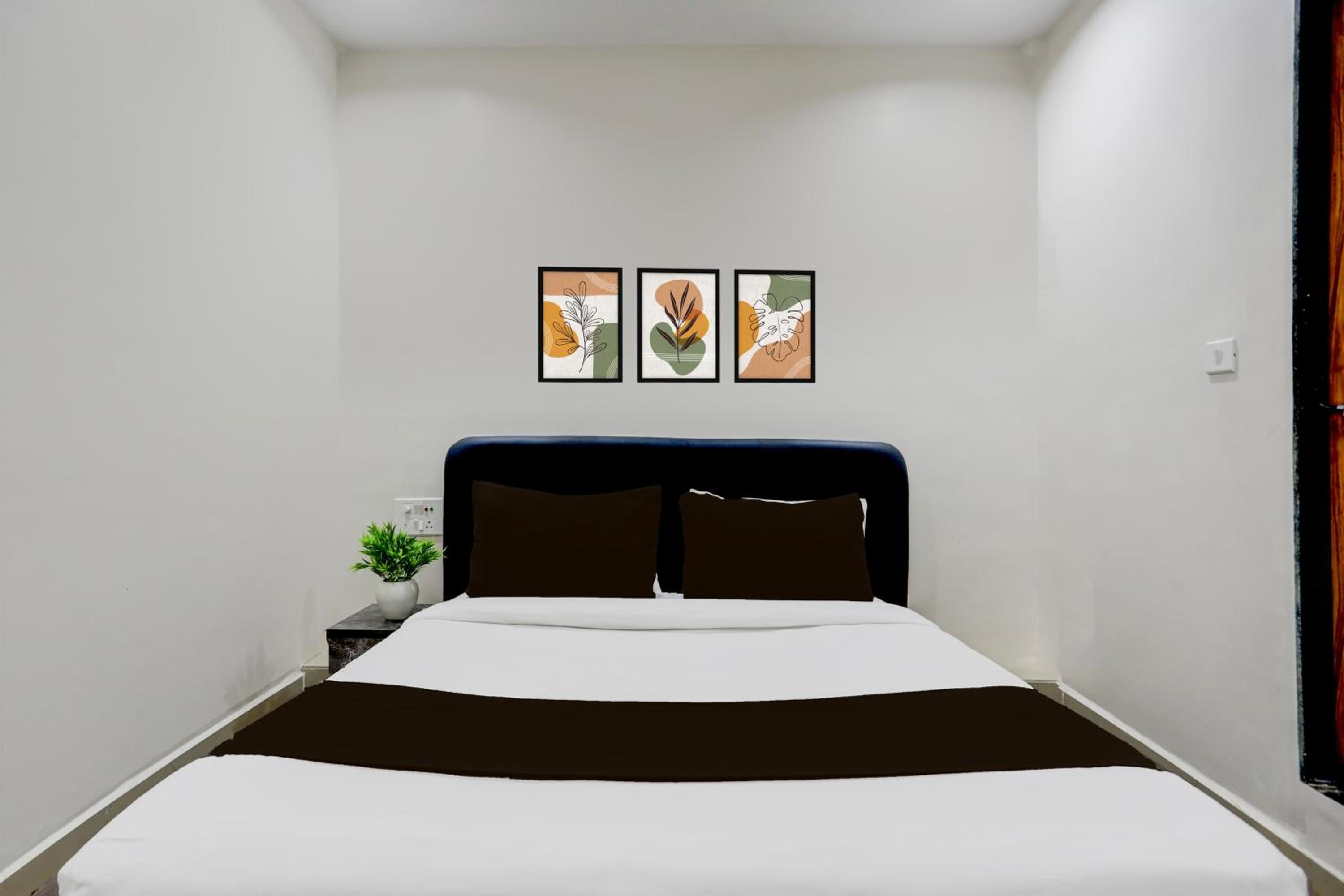 Hotel O Spark