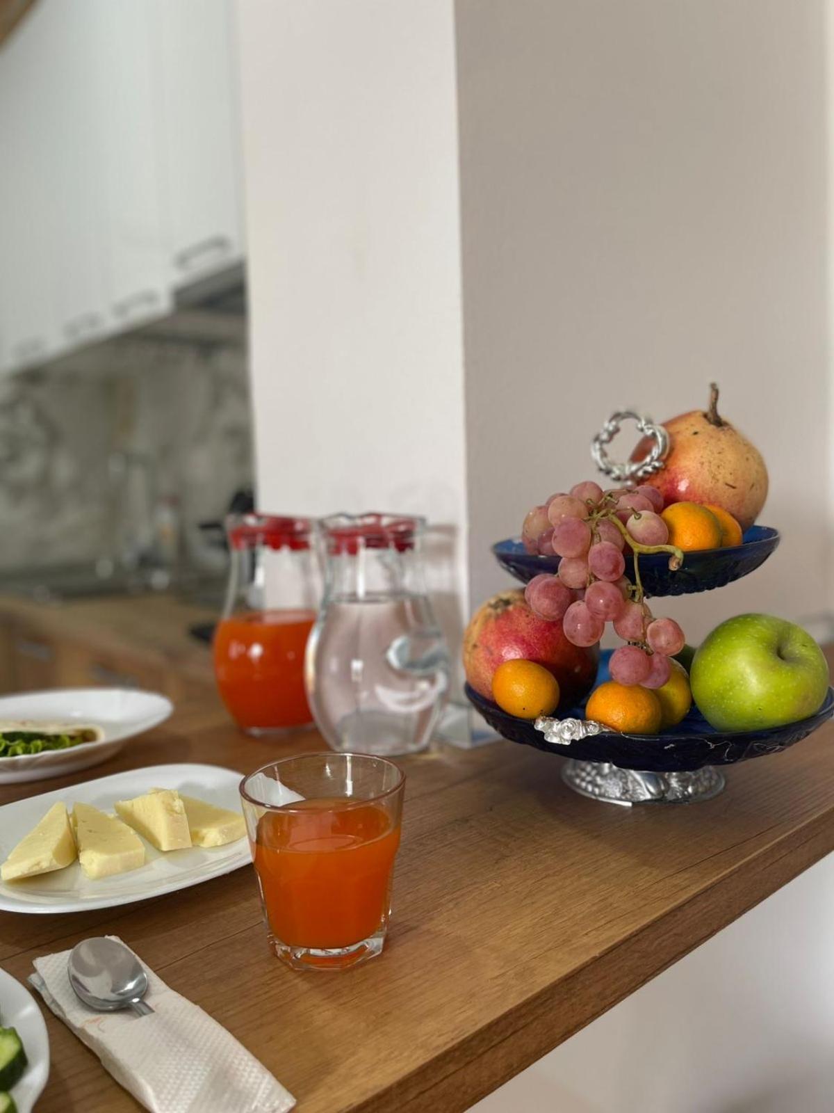 Guest House Nuhellari - Quiet family stay near Osumi Canyons