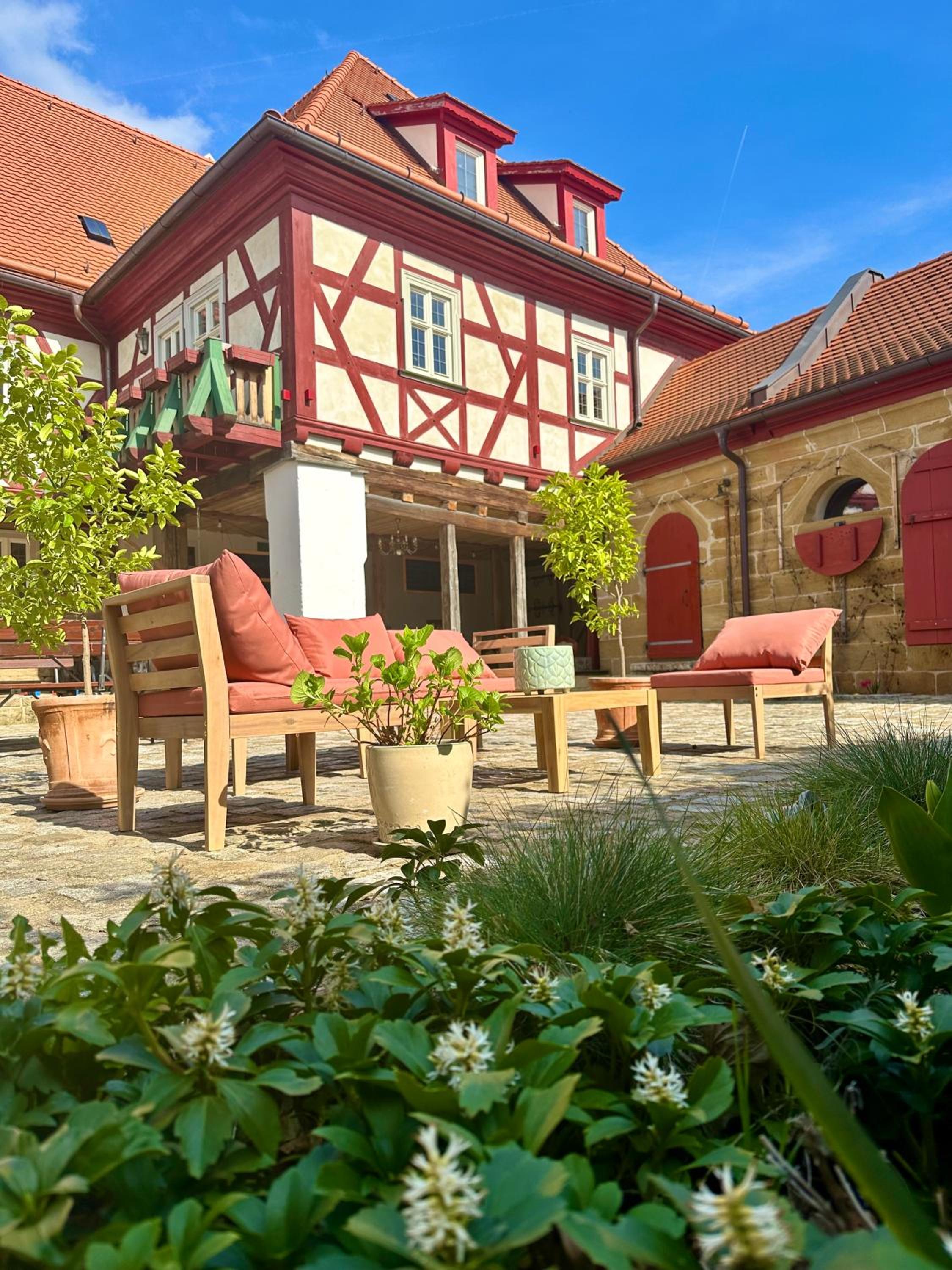 Cosy historic brewery with beautiful outdoor space