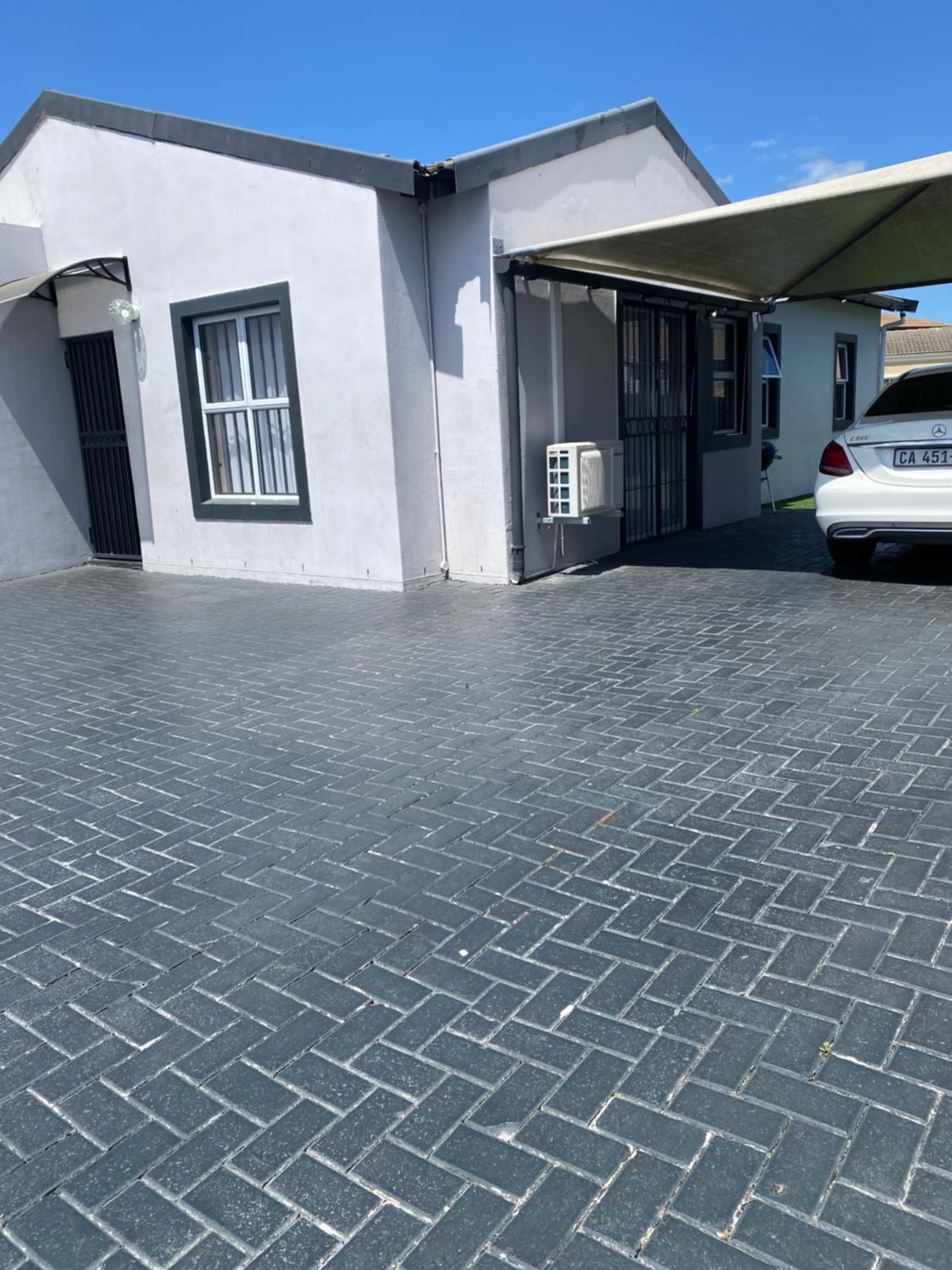 Villa Italia accommodation and car rentals Pty(Ltd)